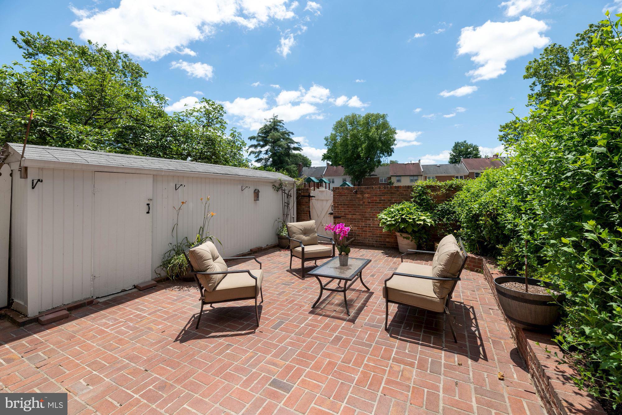 CHARLESTOWN - Residential