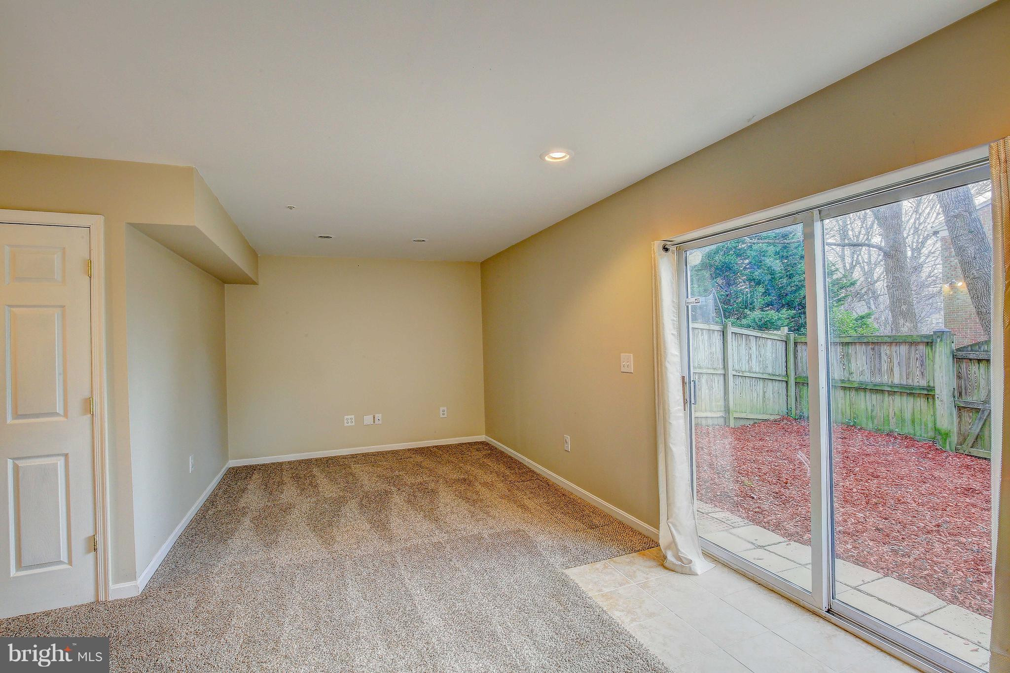 OXFORD LANDING - Residential