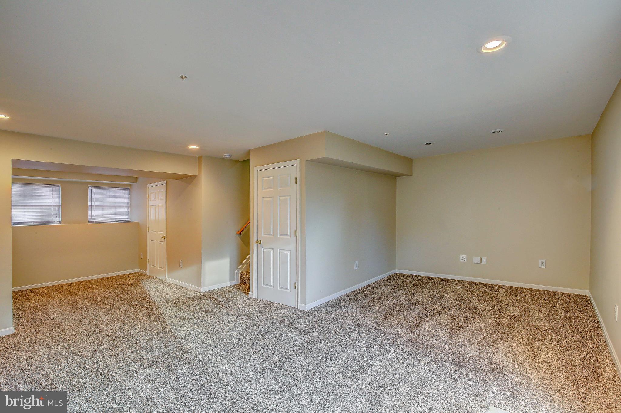 OXFORD LANDING - Residential