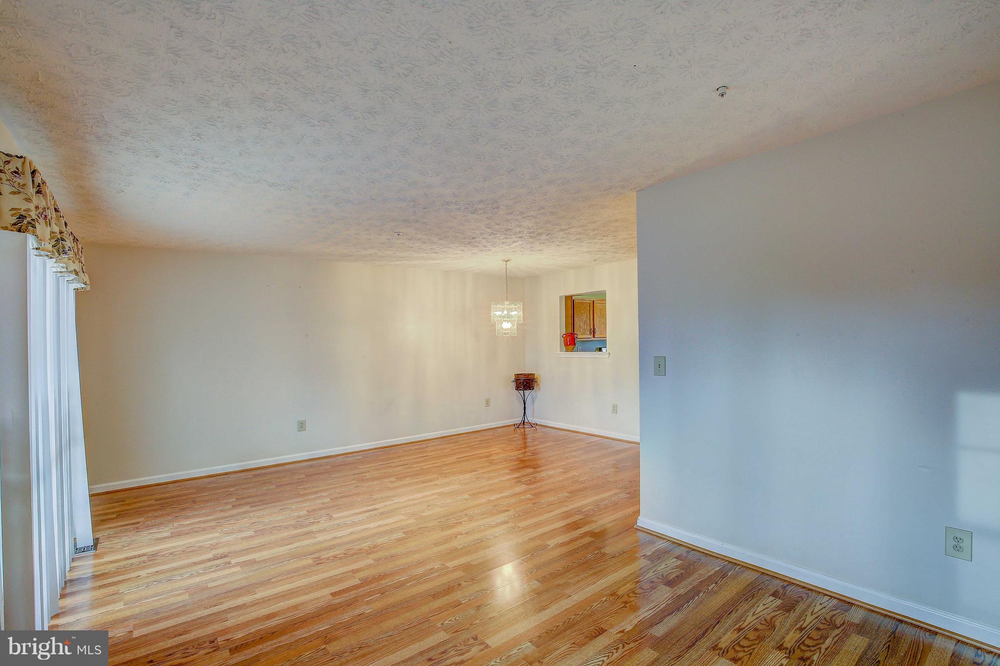 OXFORD LANDING - Residential