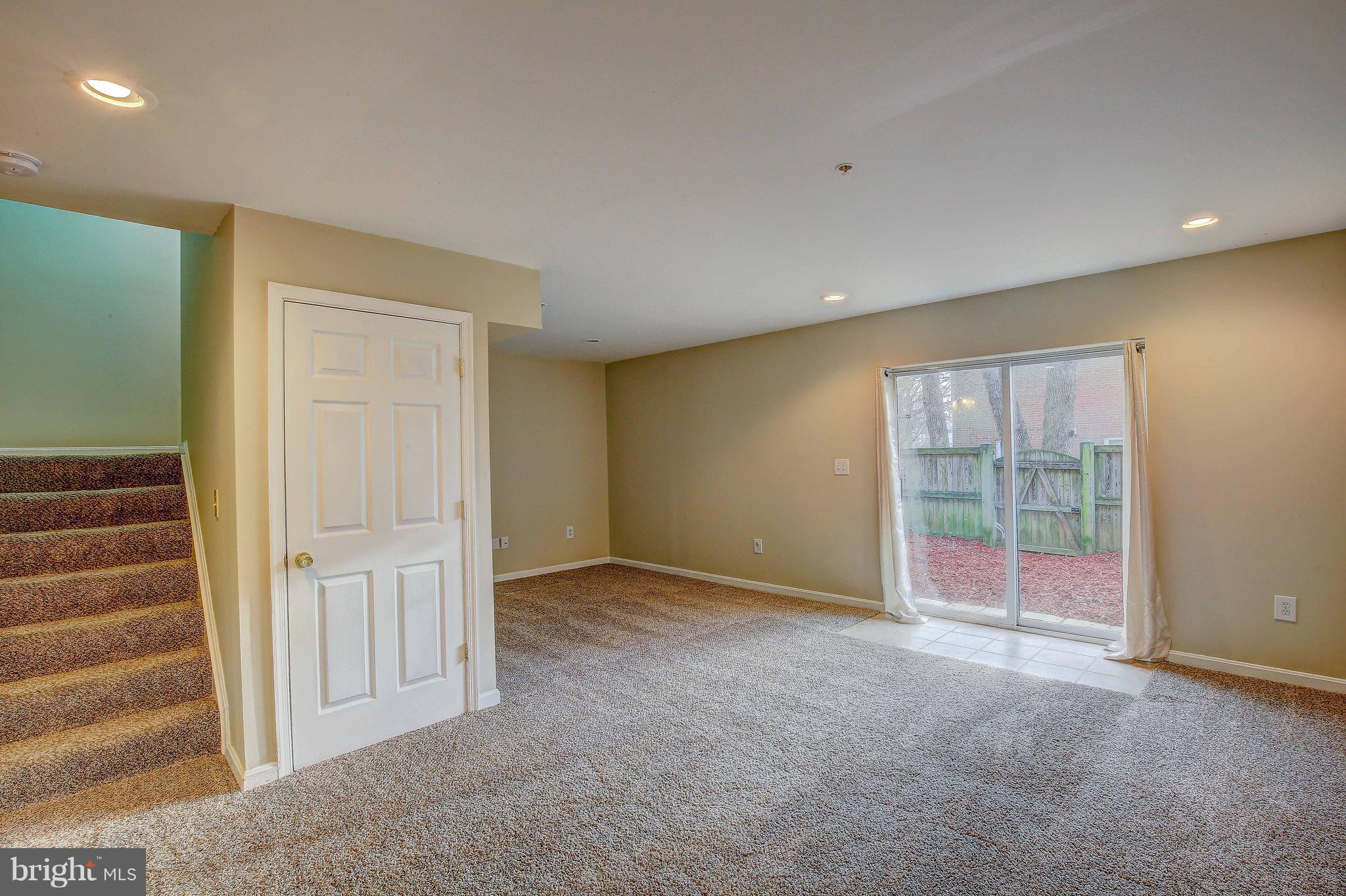 OXFORD LANDING - Residential