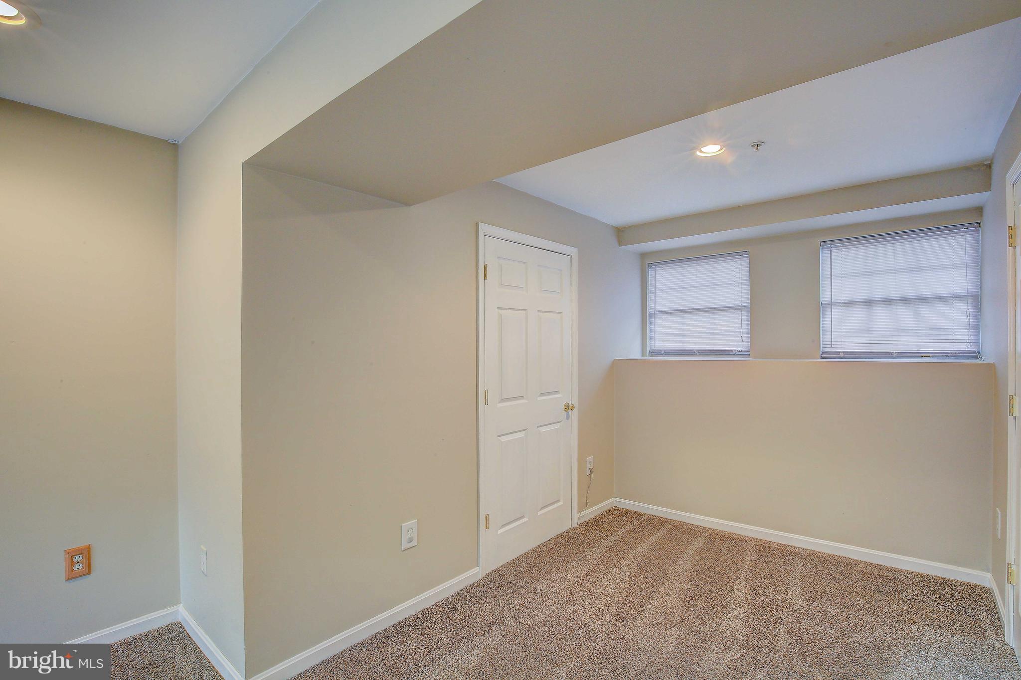 OXFORD LANDING - Residential