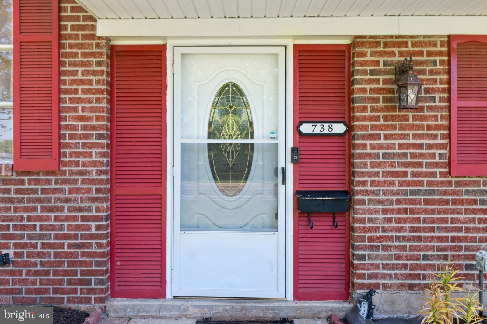 738 WOODLANE ROAD