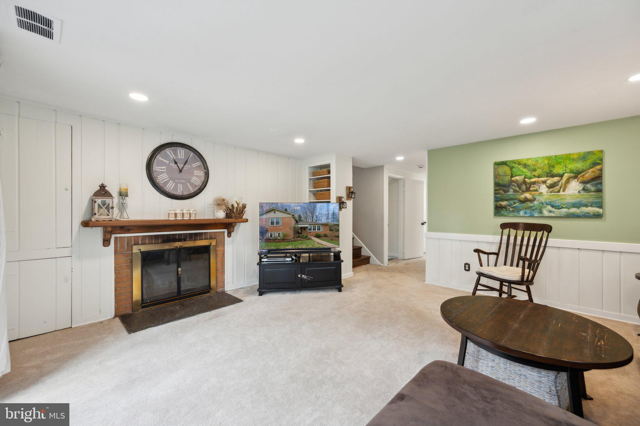 NORTHWEST BRANCH ESTATES - Residential