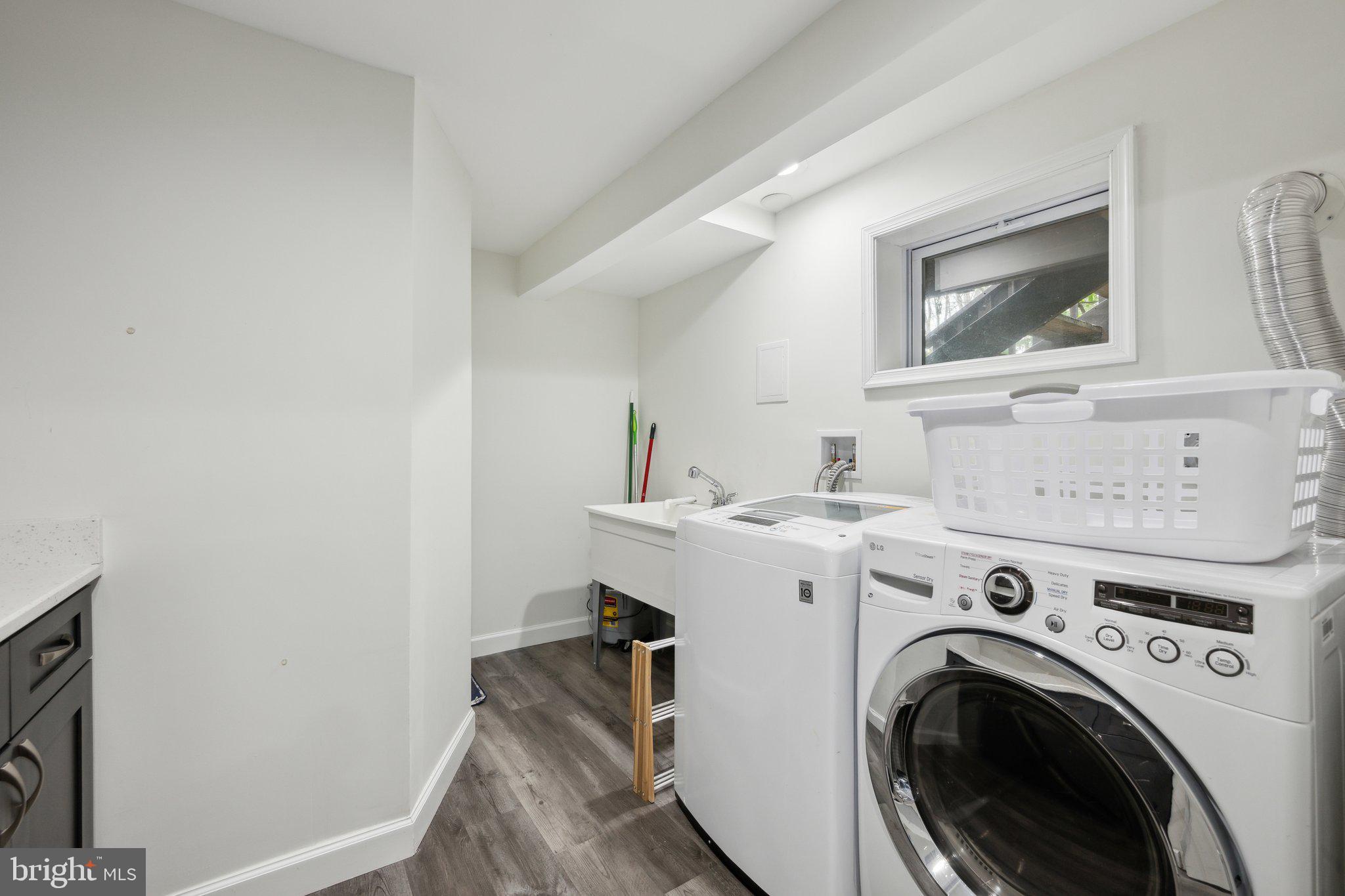 NORTHWEST BRANCH ESTATES - Residential