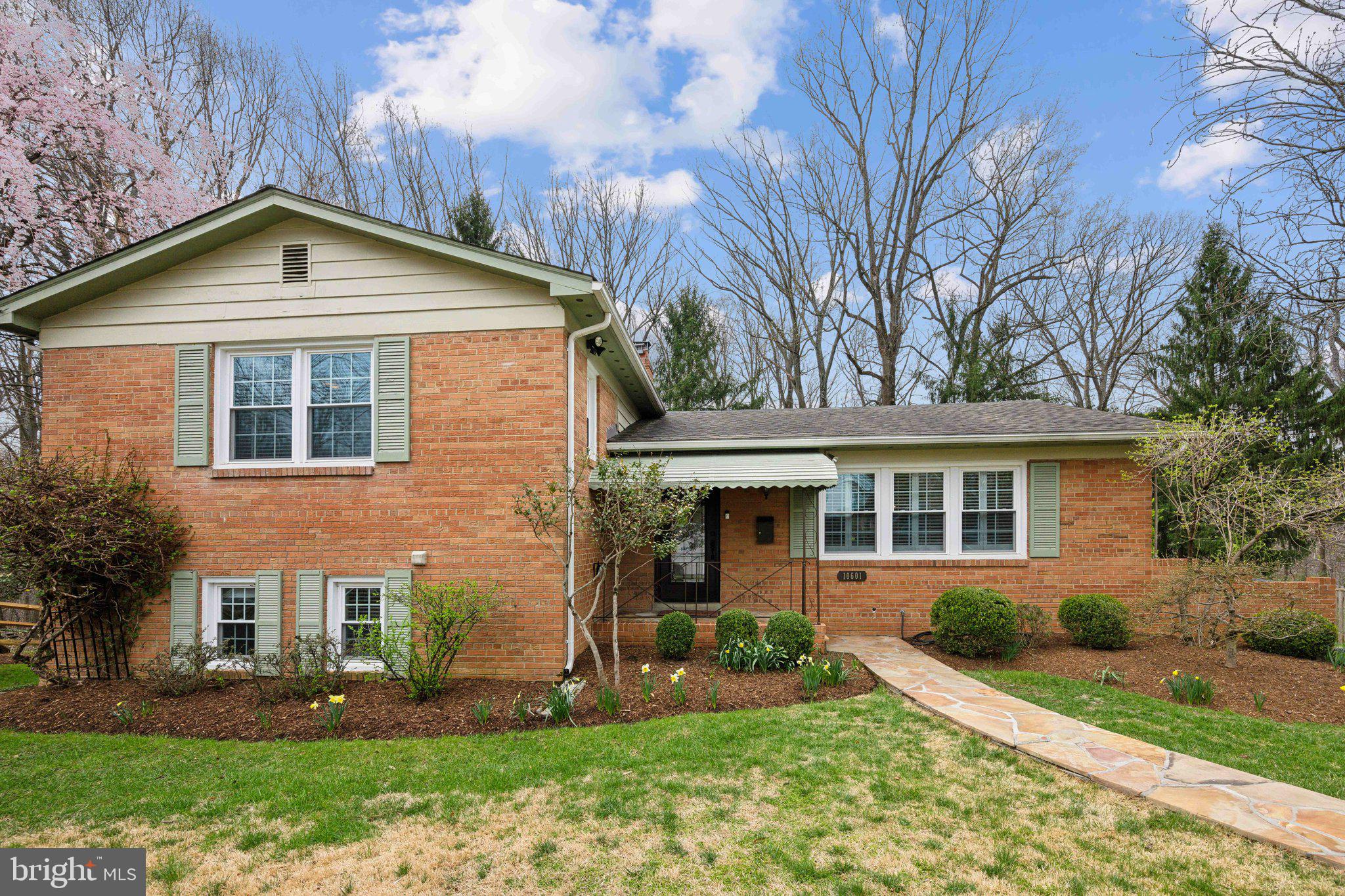 NORTHWEST BRANCH ESTATES - Residential