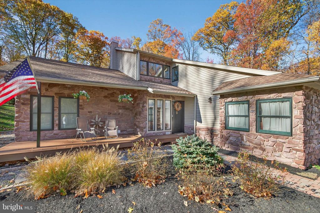 Photo of 605 Laurel Ridge Road, REINHOLDS, PA 17569 (MLS # PALA2084970)