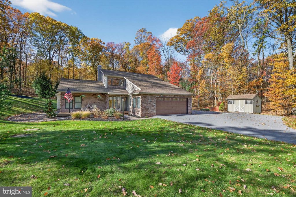 Photo of 605 Laurel Ridge Road, REINHOLDS, PA 17569 (MLS # PALA2084970)