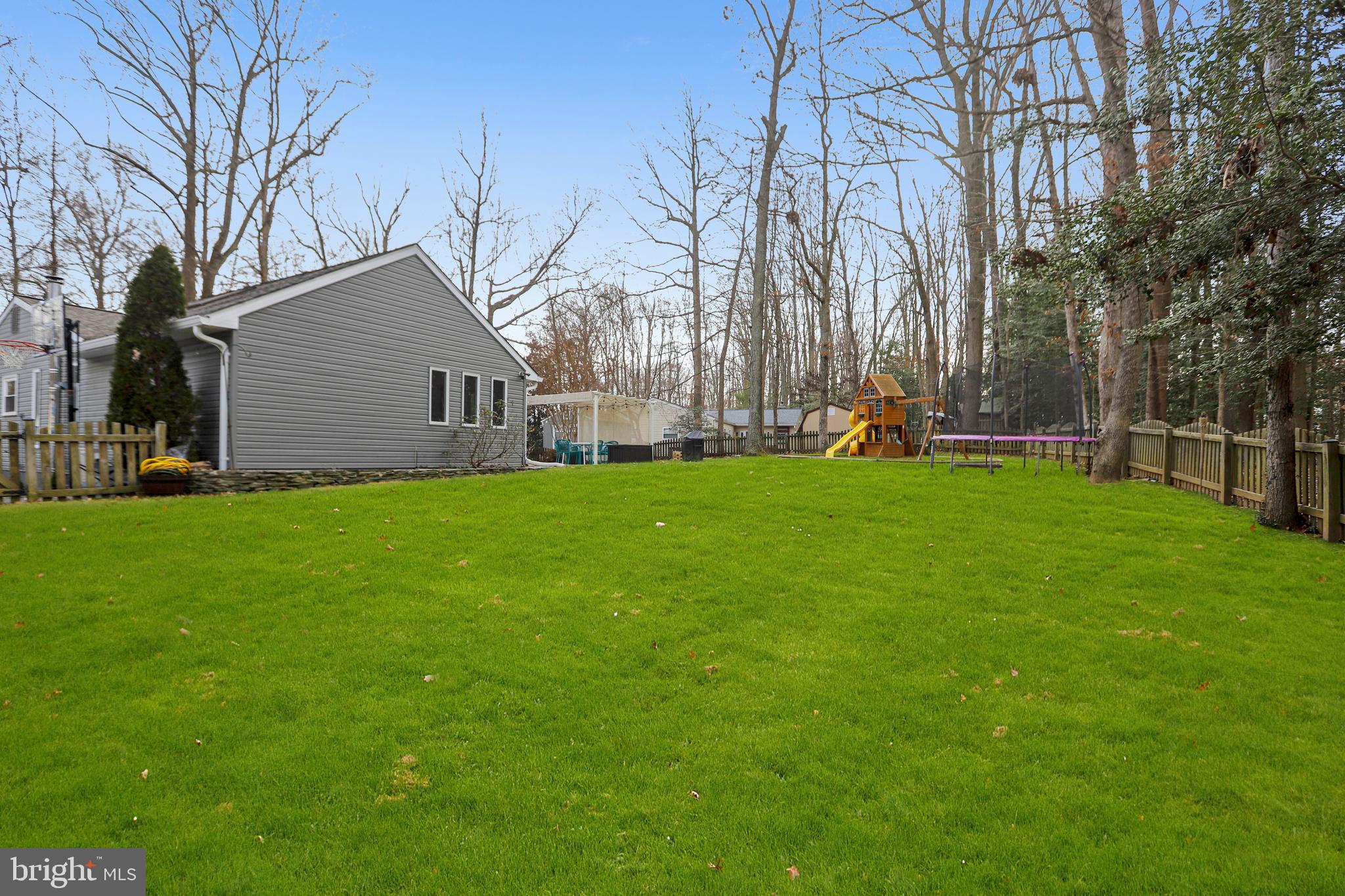 ROLLING KNOLLS - Residential