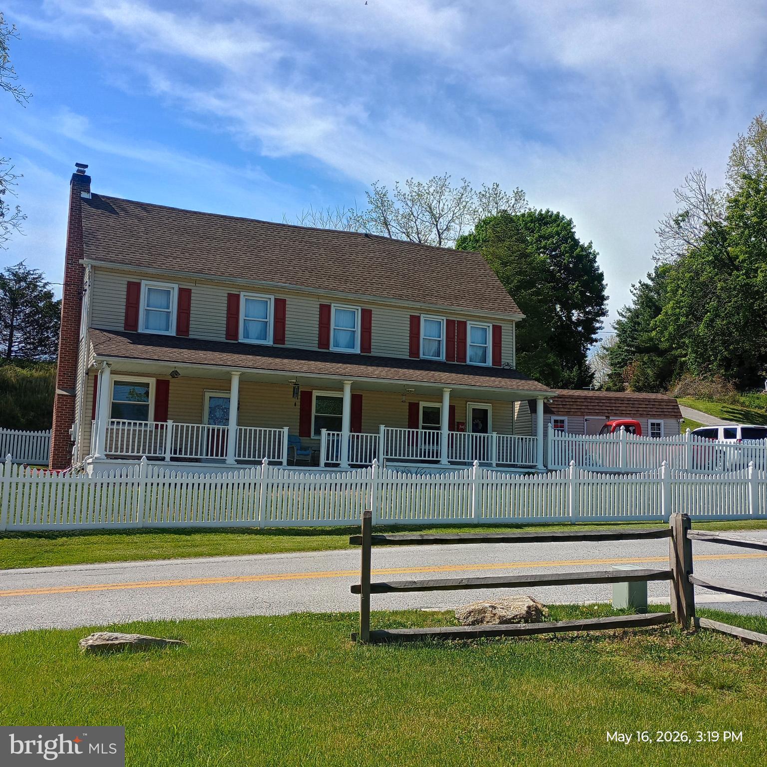 21304 W LIBERTY ROAD