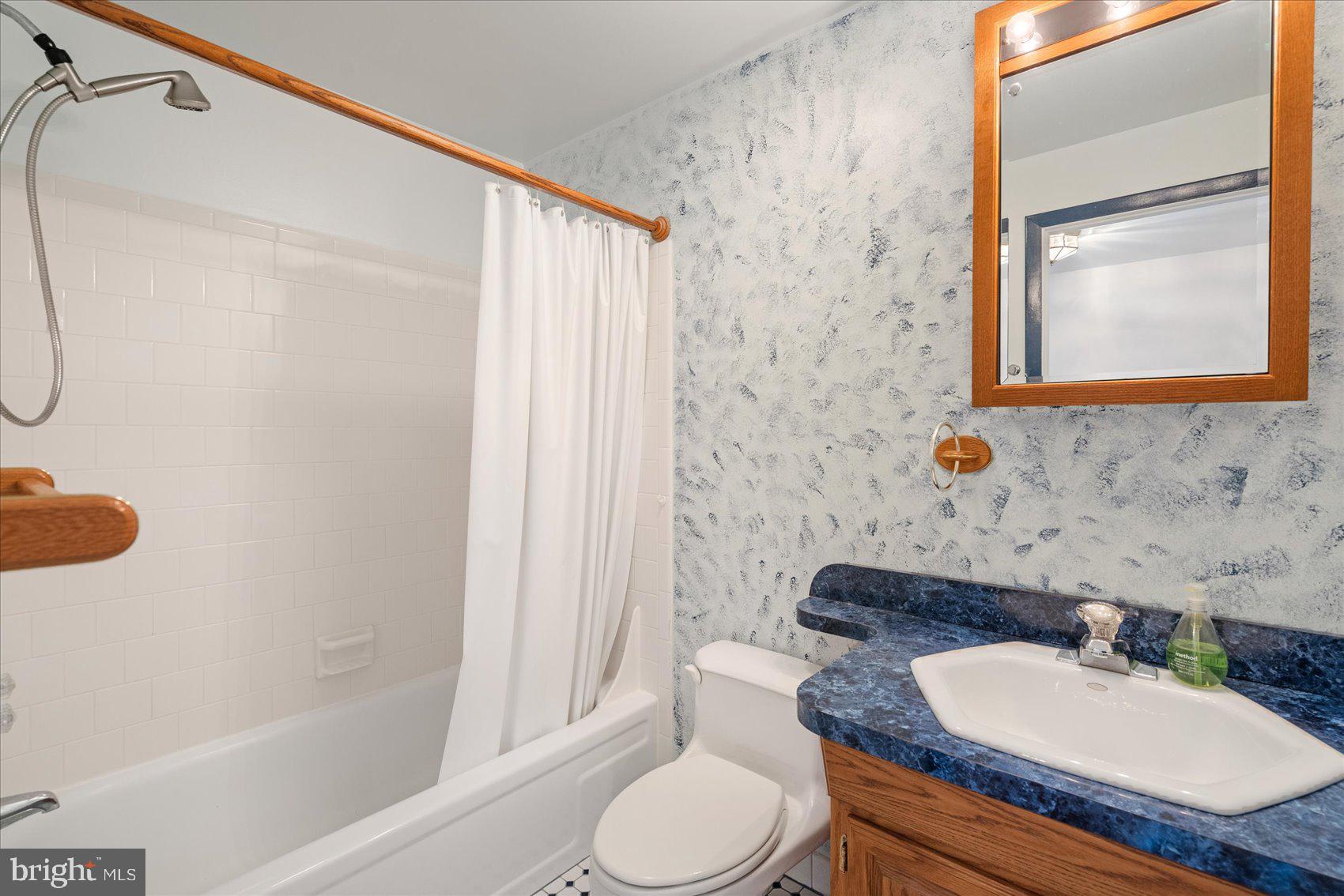 WALNUT GROVE - Residential