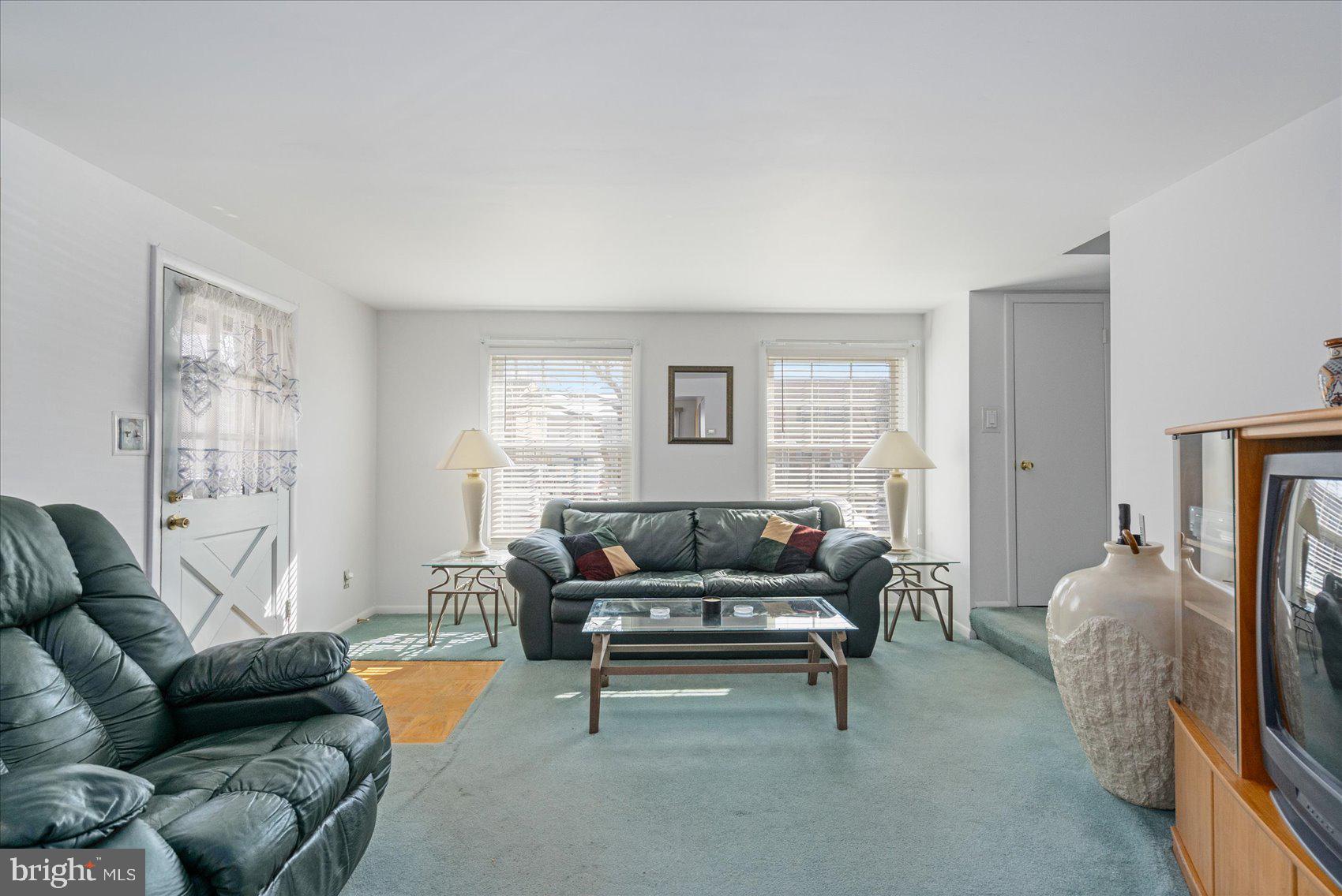 WALNUT GROVE - Residential