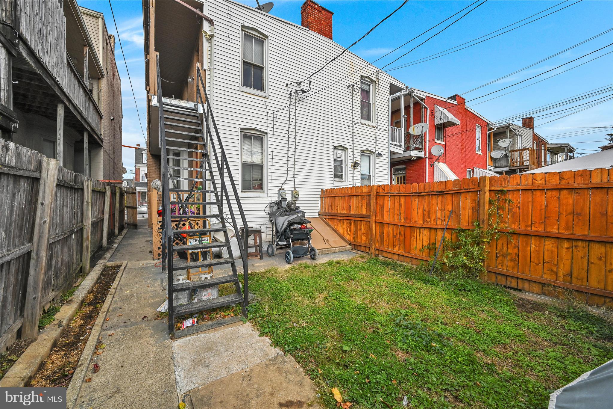 RICHLAND AVENUE - Residential Income