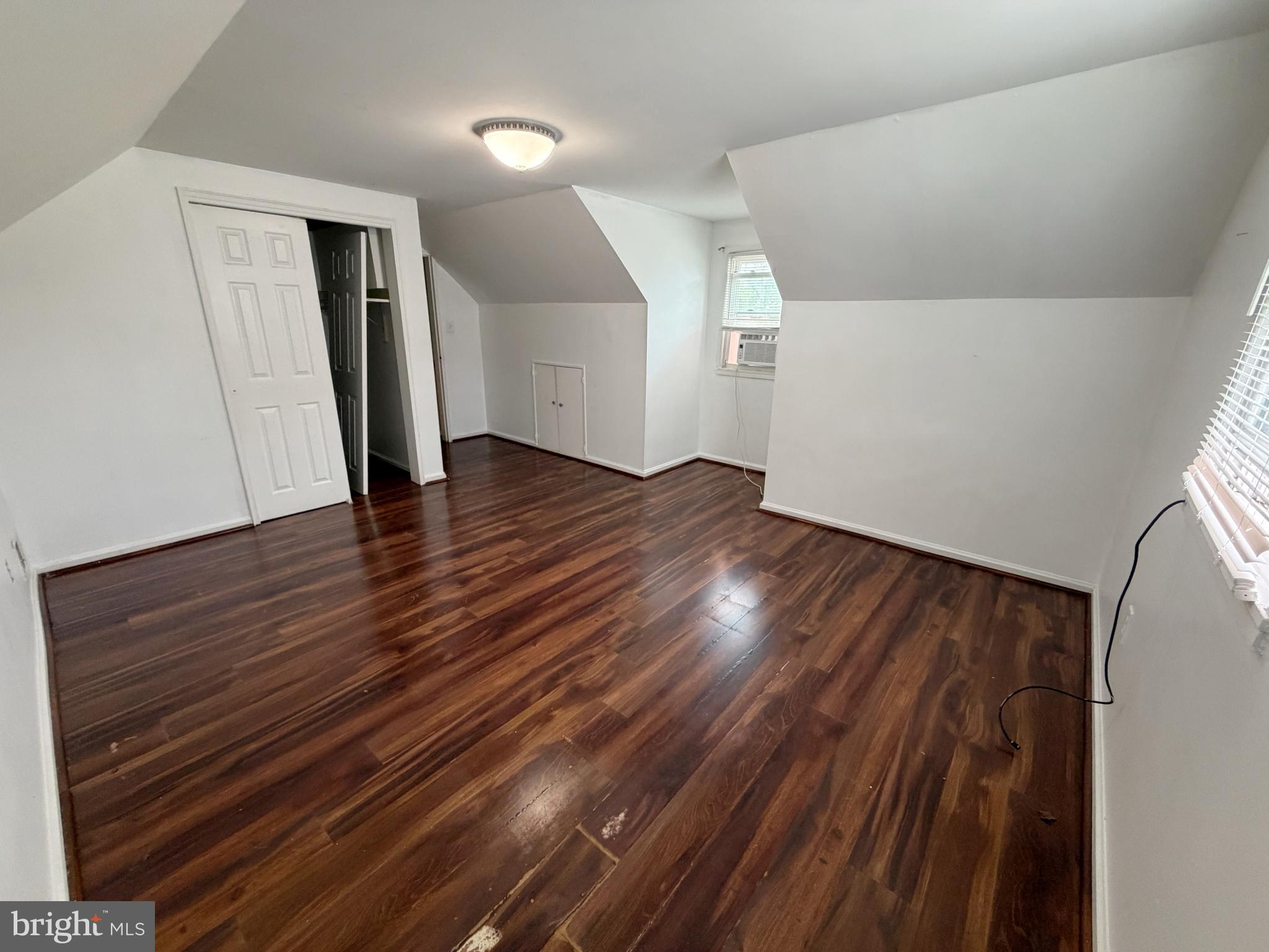 WHEATON WOODS - Residential