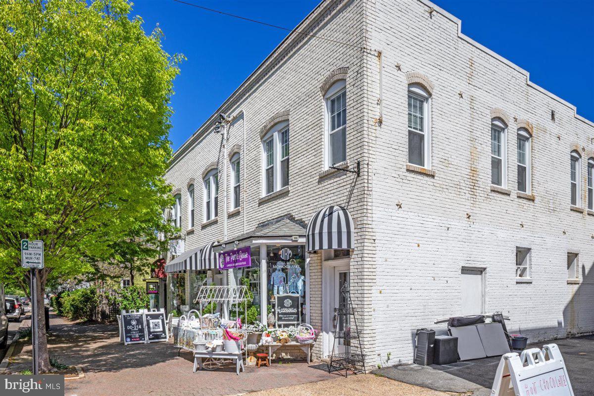 AUBURN VILLAGE - Residential