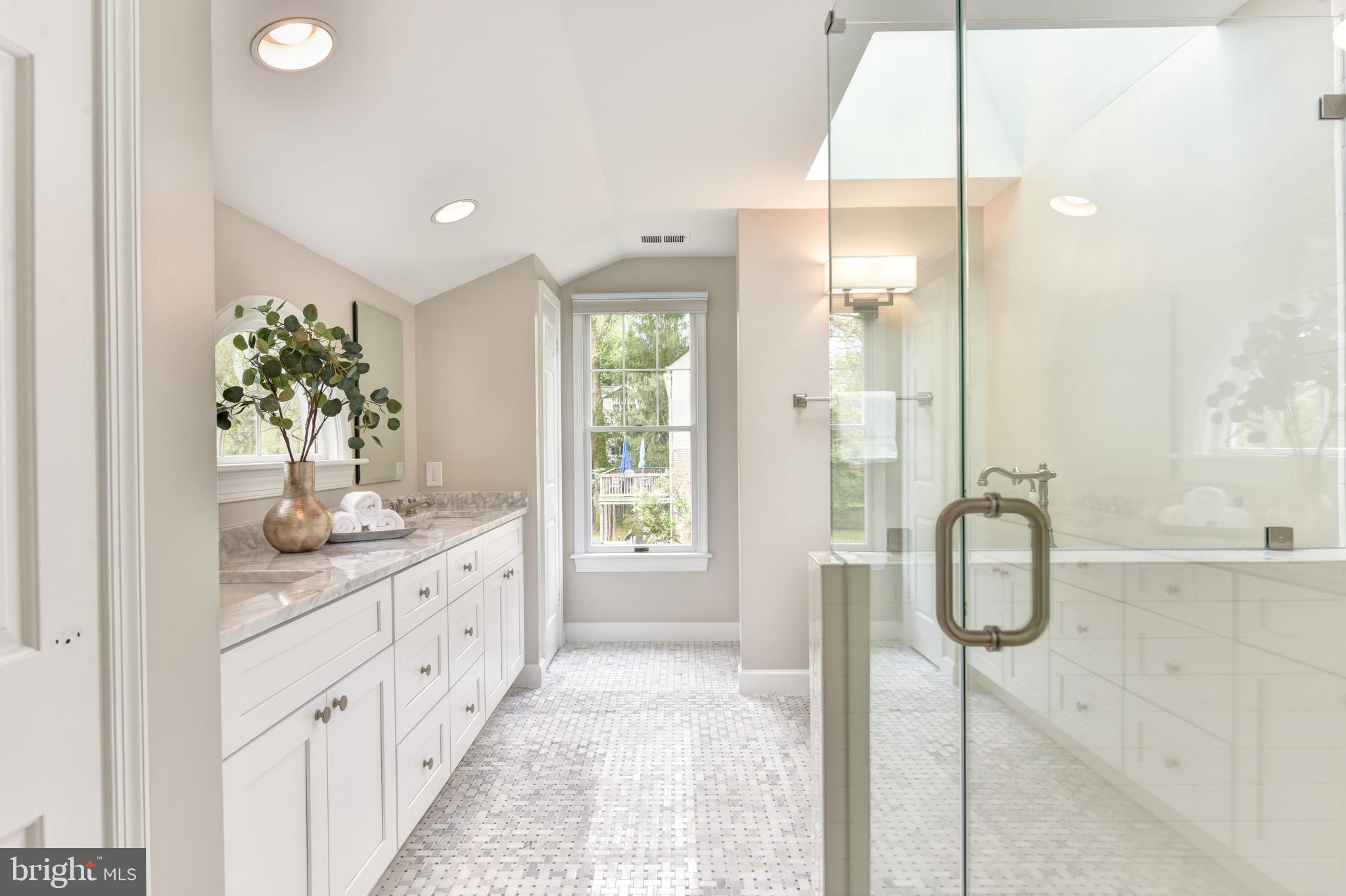 WOODMONT - Residential