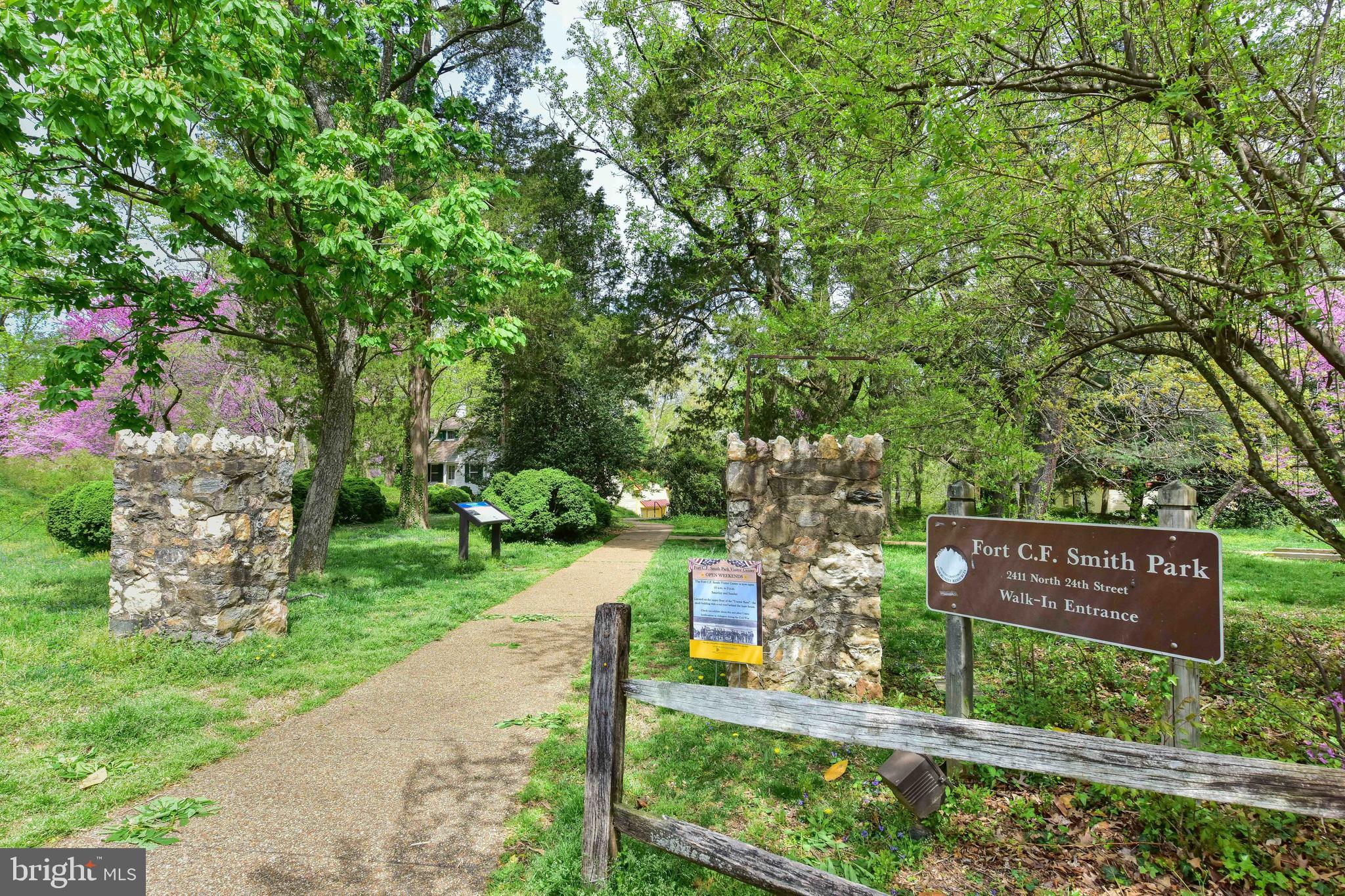 WOODMONT - Residential