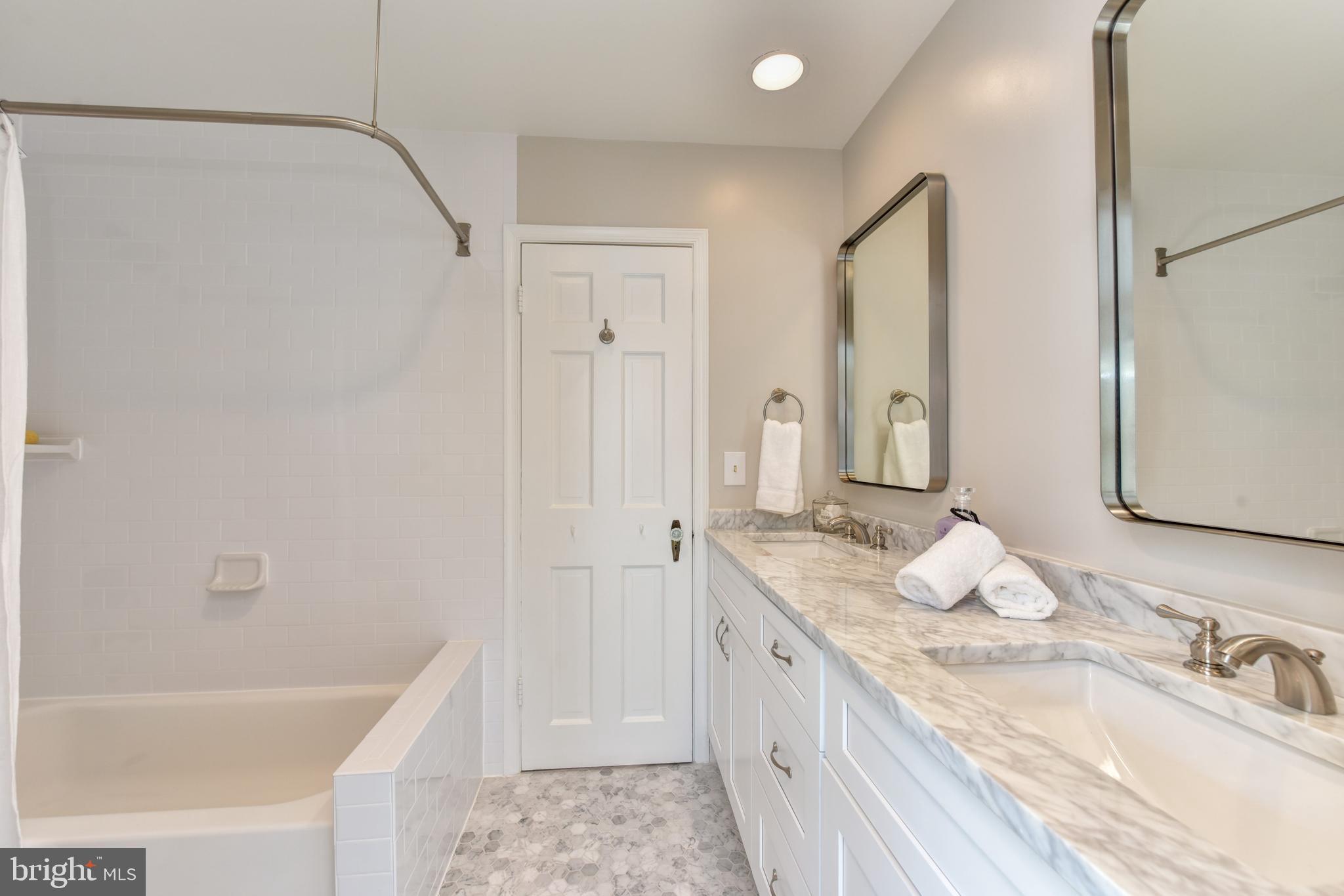 WOODMONT - Residential