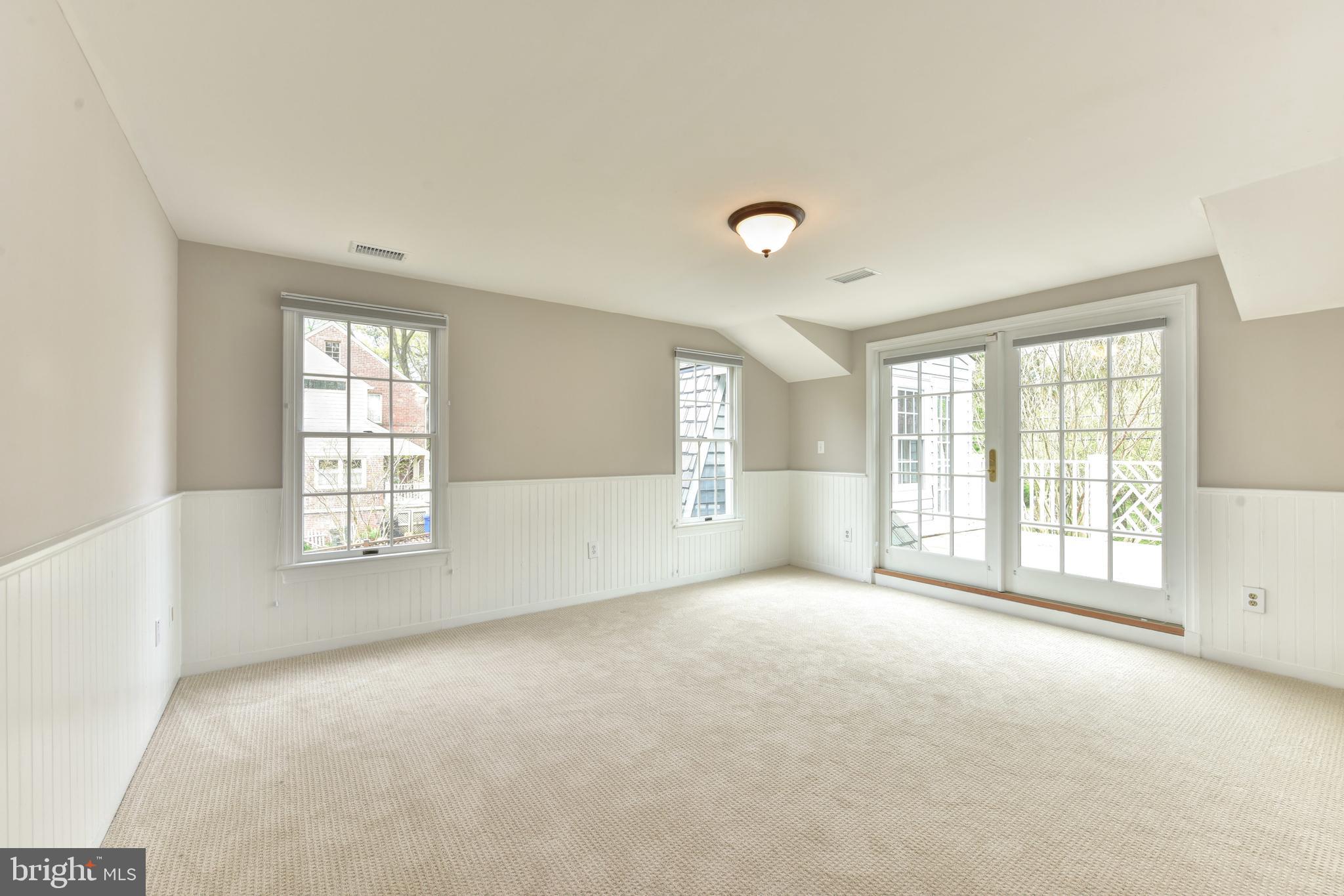 WOODMONT - Residential