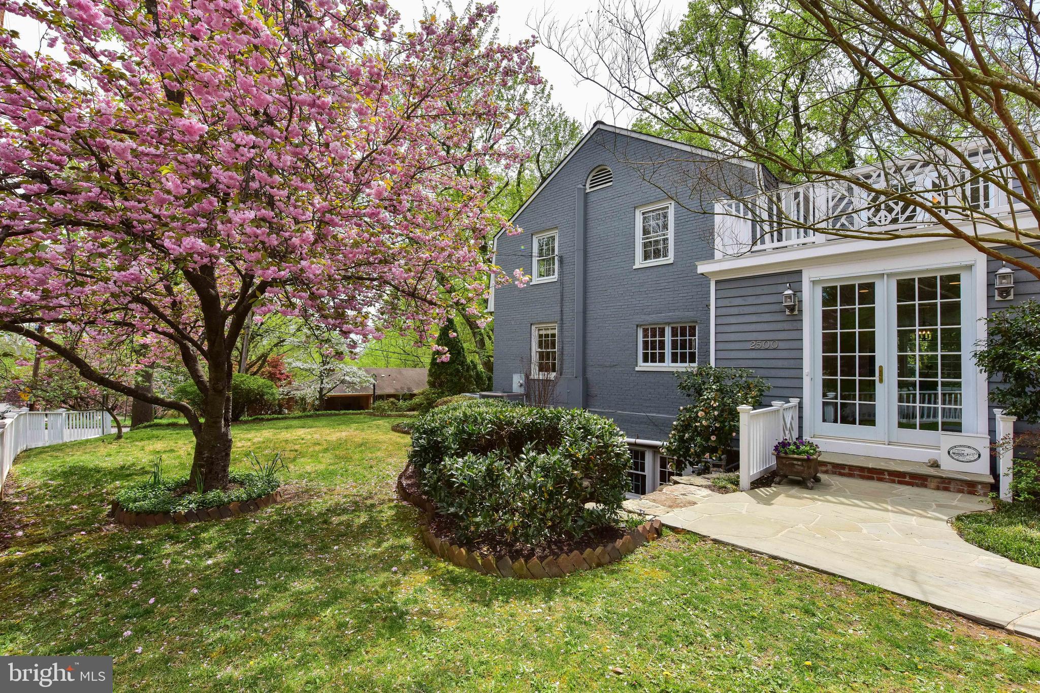 WOODMONT - Residential