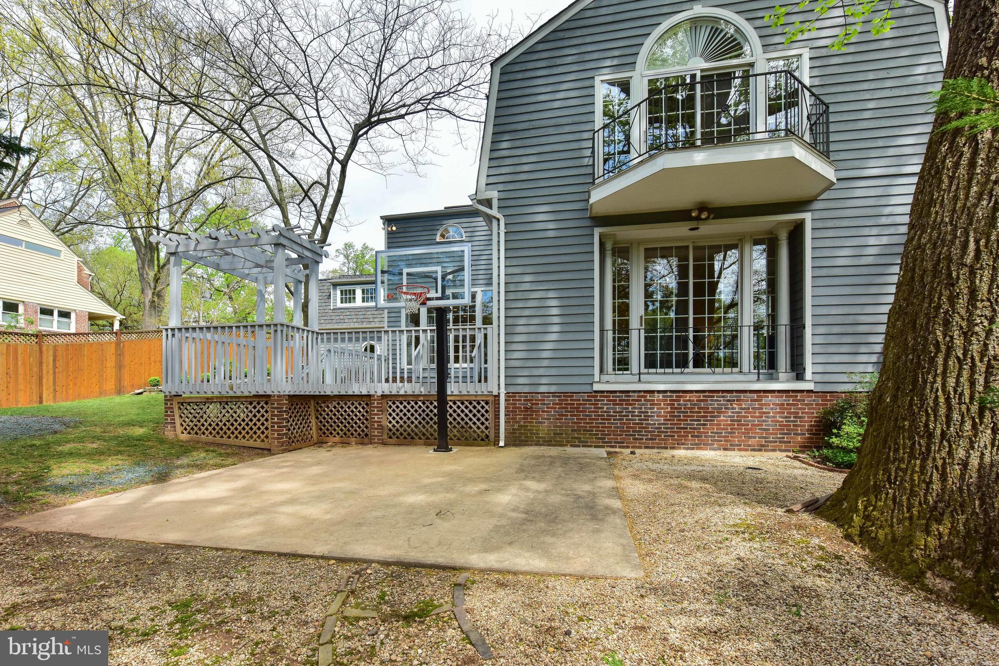 WOODMONT - Residential