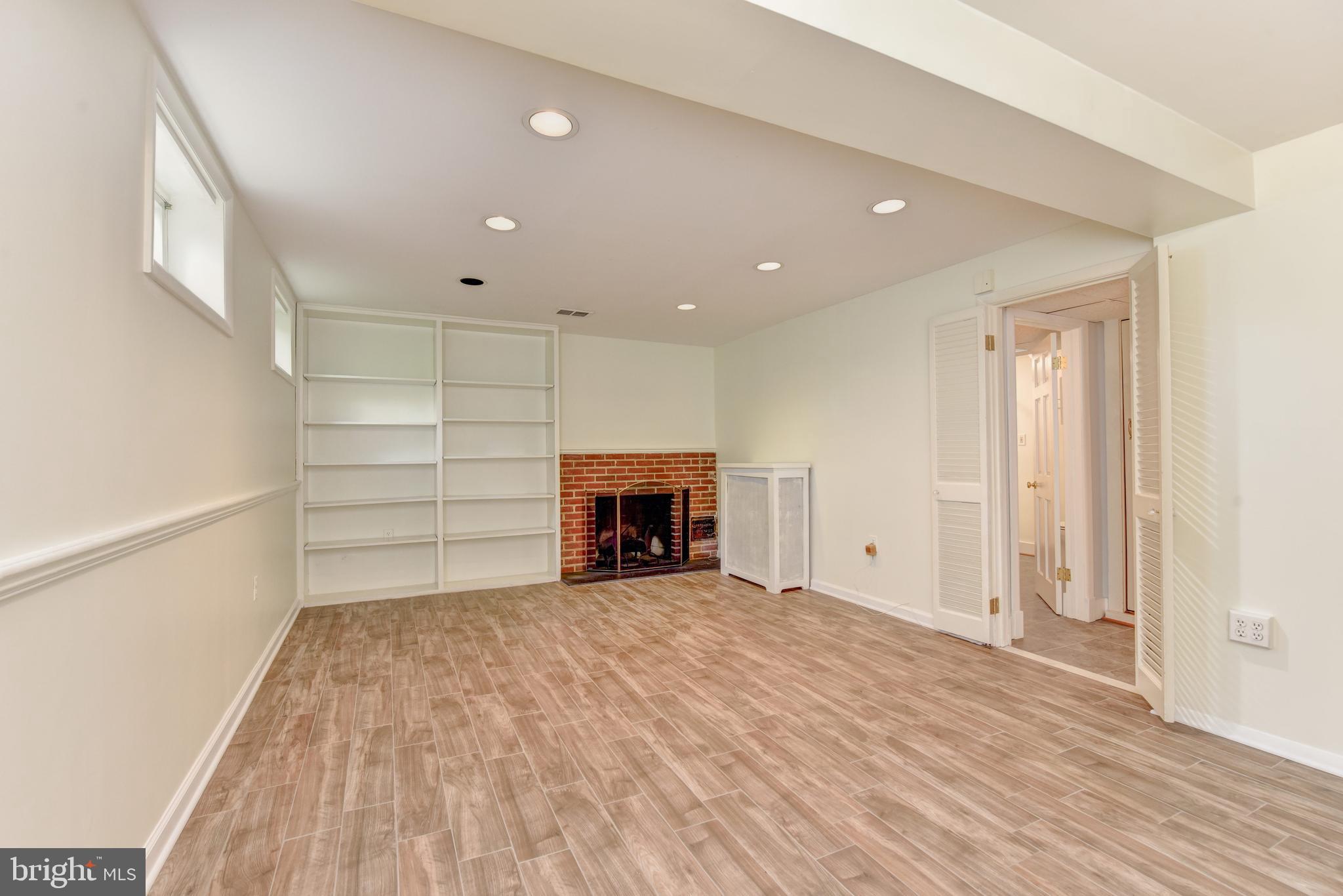 WOODMONT - Residential