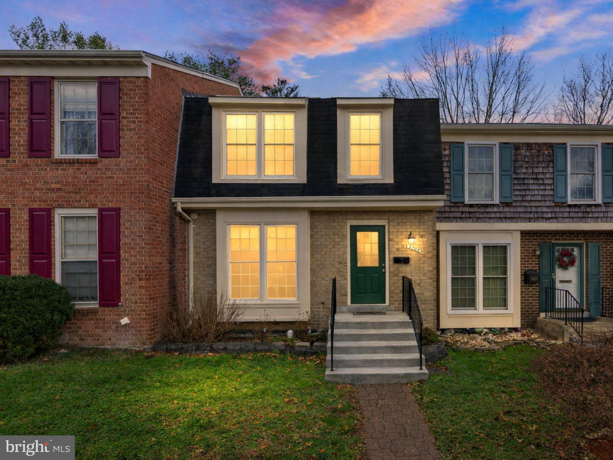 3203 FOOTHILL STREET