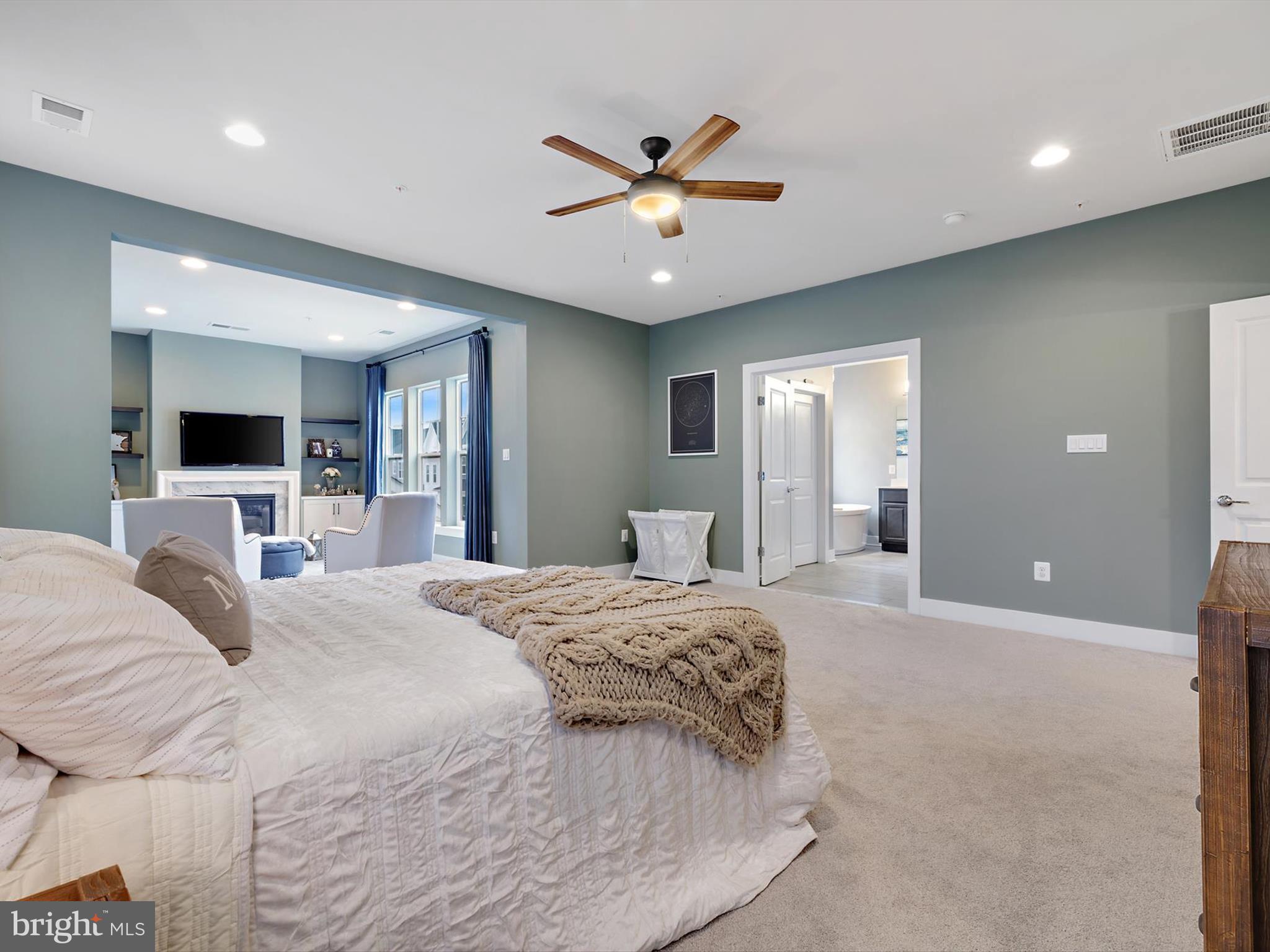 TWO RIVERS - Residential