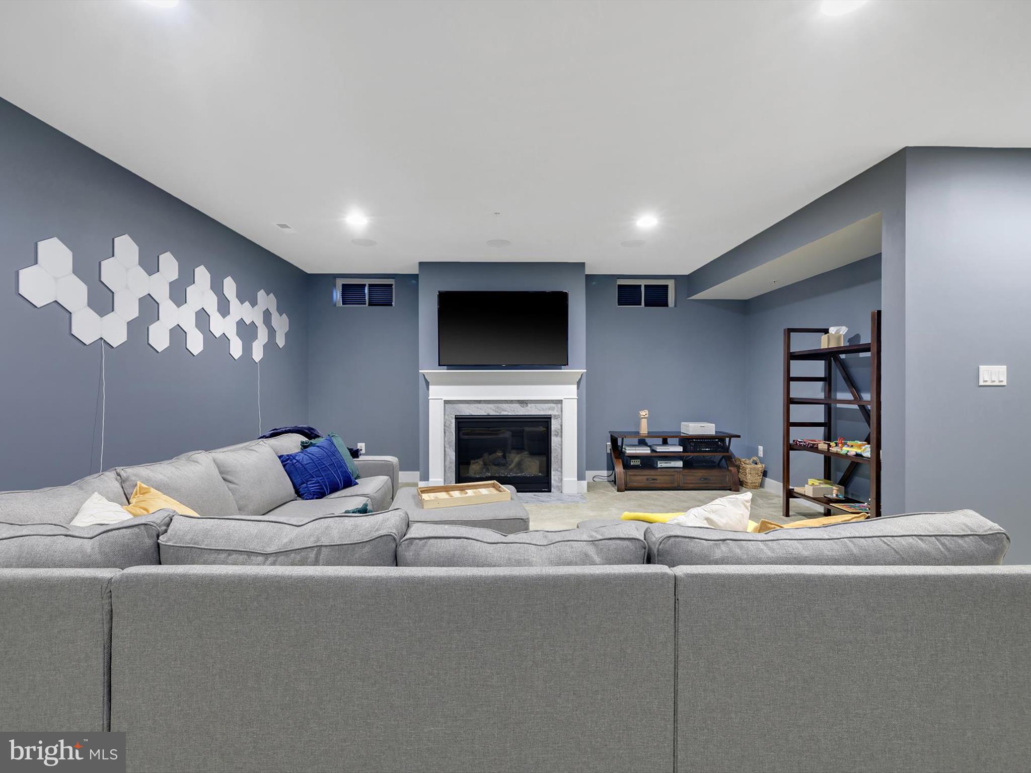 TWO RIVERS - Residential