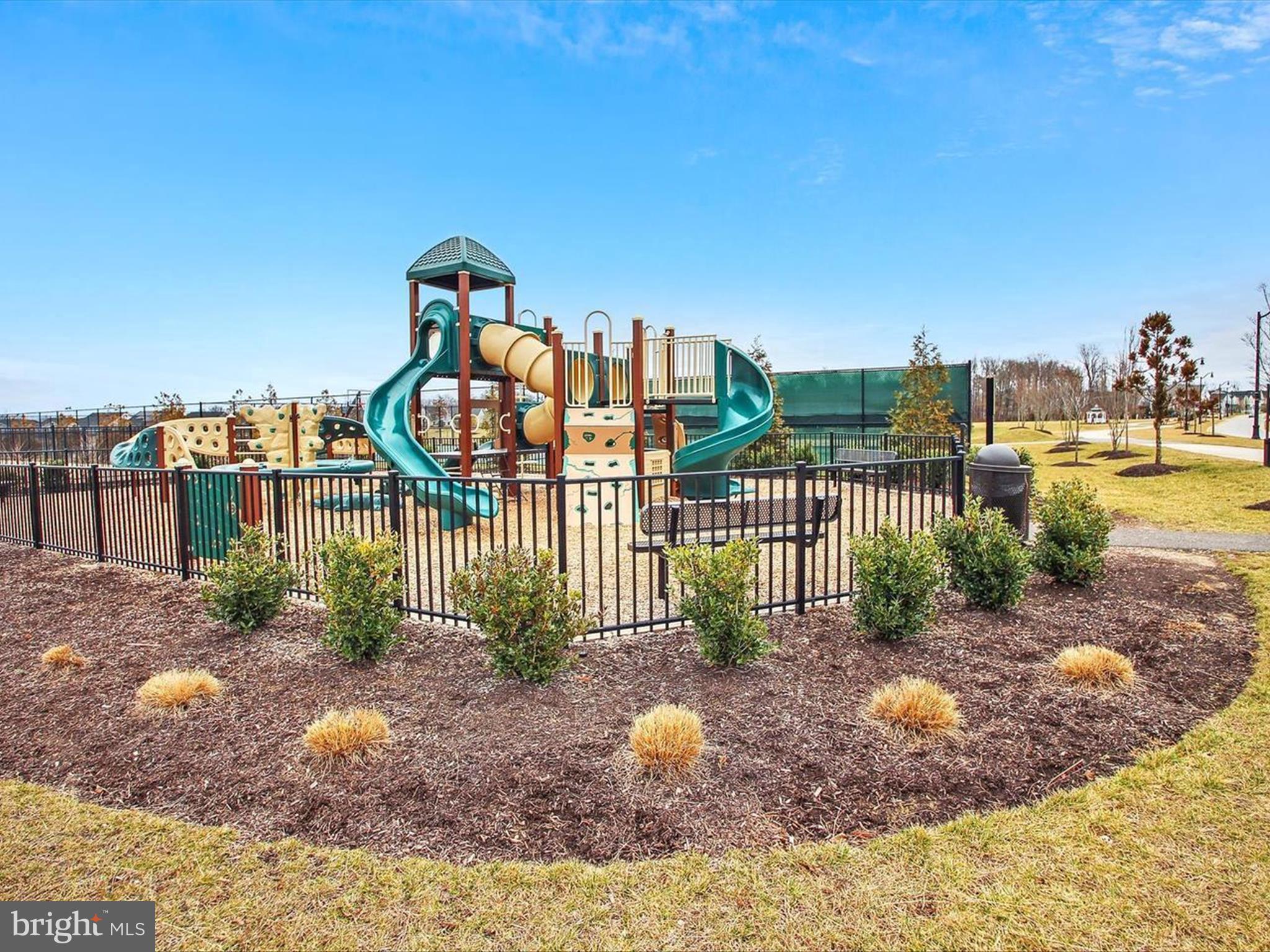 TWO RIVERS - Residential