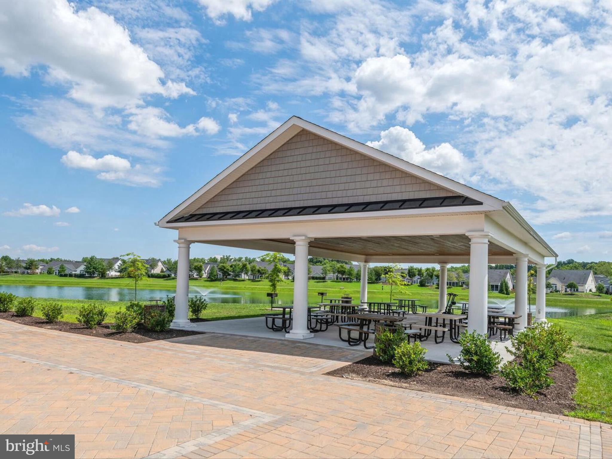 TWO RIVERS - Residential