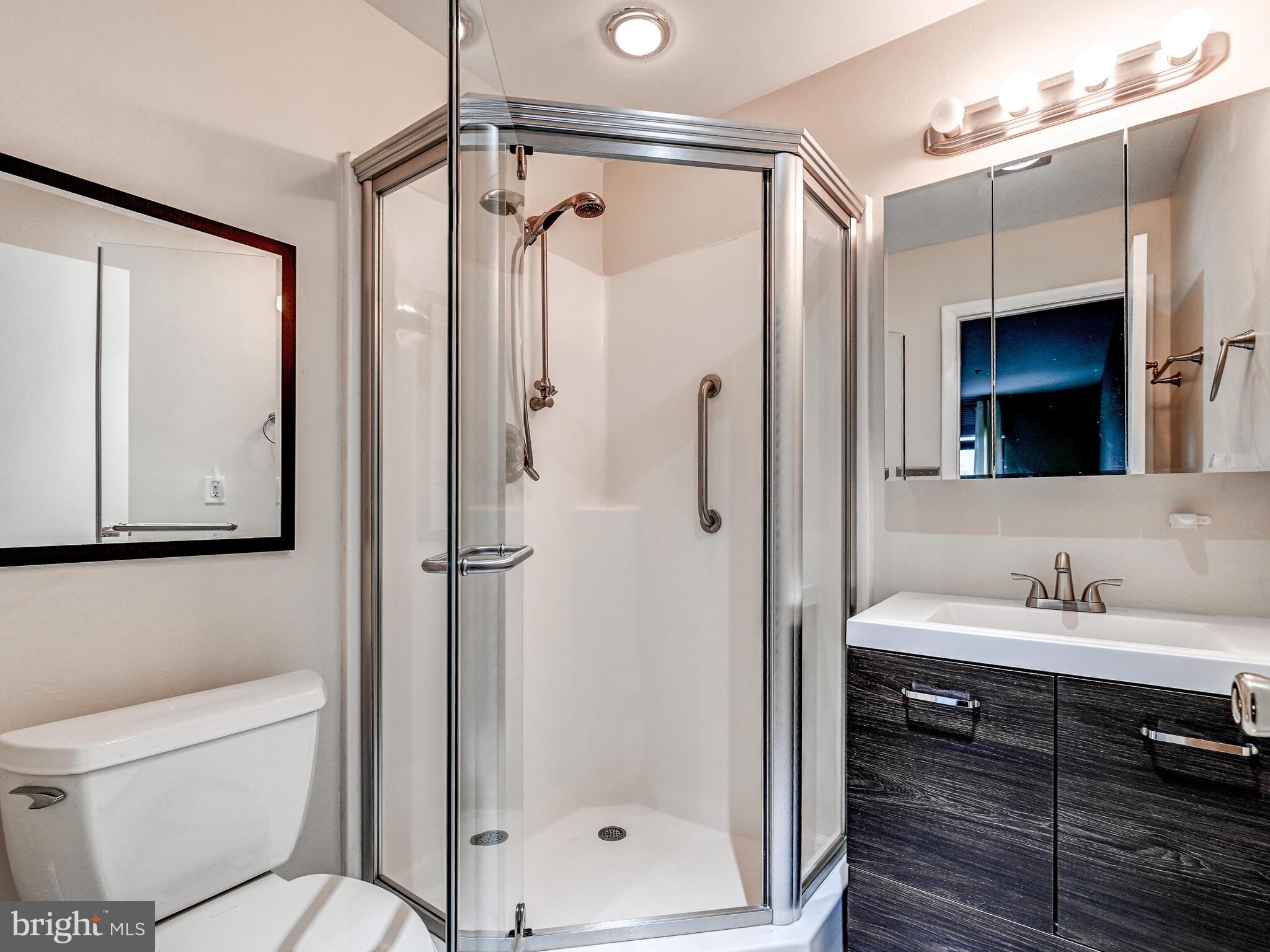 DULANEY TOWERS - Residential