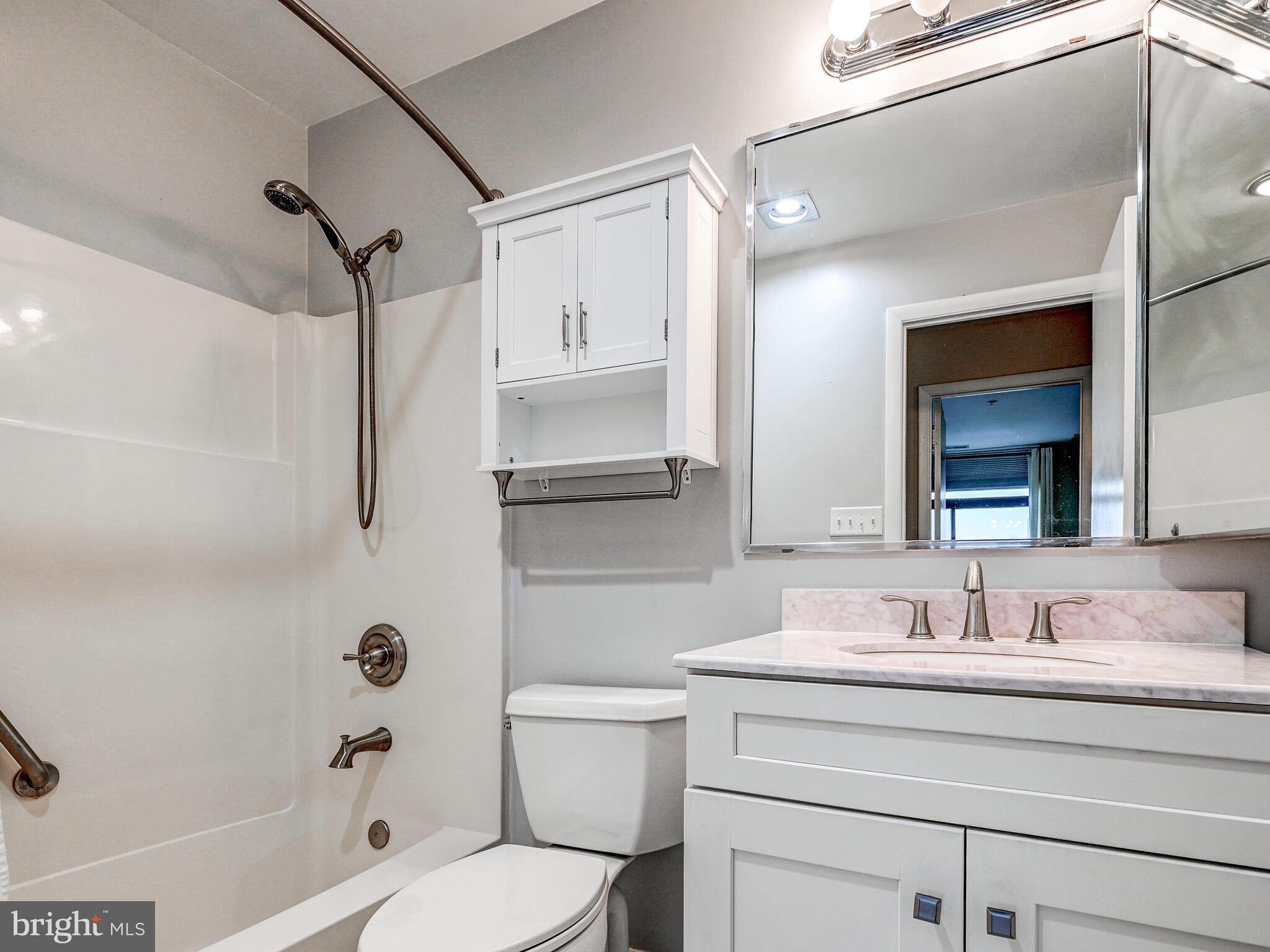 DULANEY TOWERS - Residential