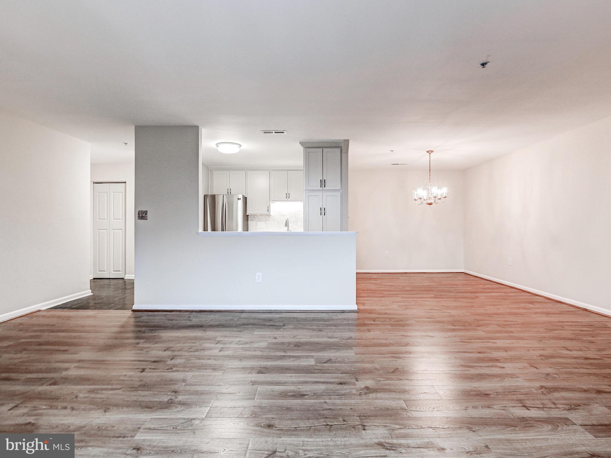 DULANEY TOWERS - Residential