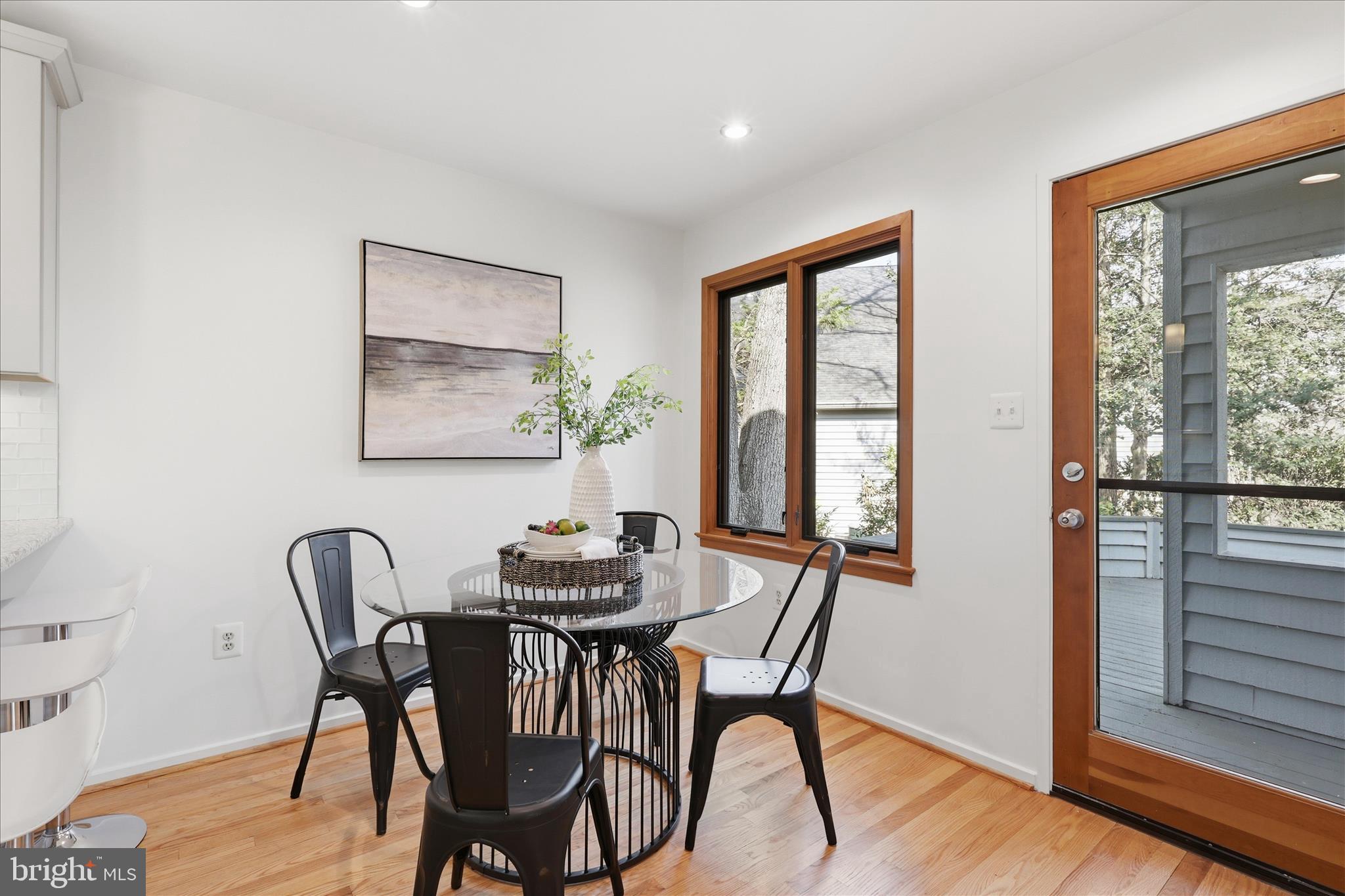 RESTON - Residential