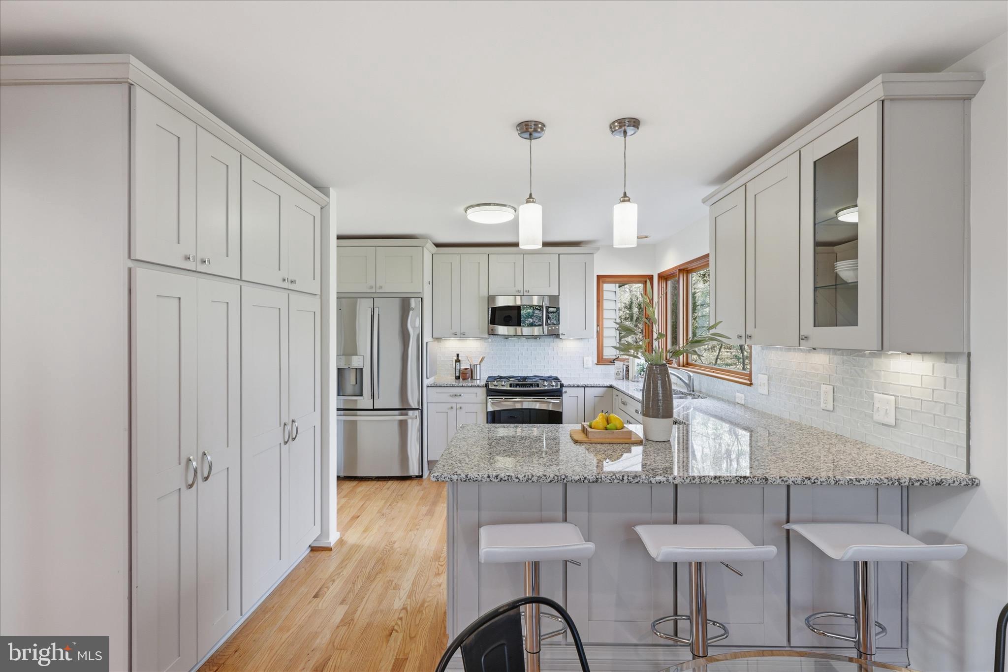 RESTON - Residential