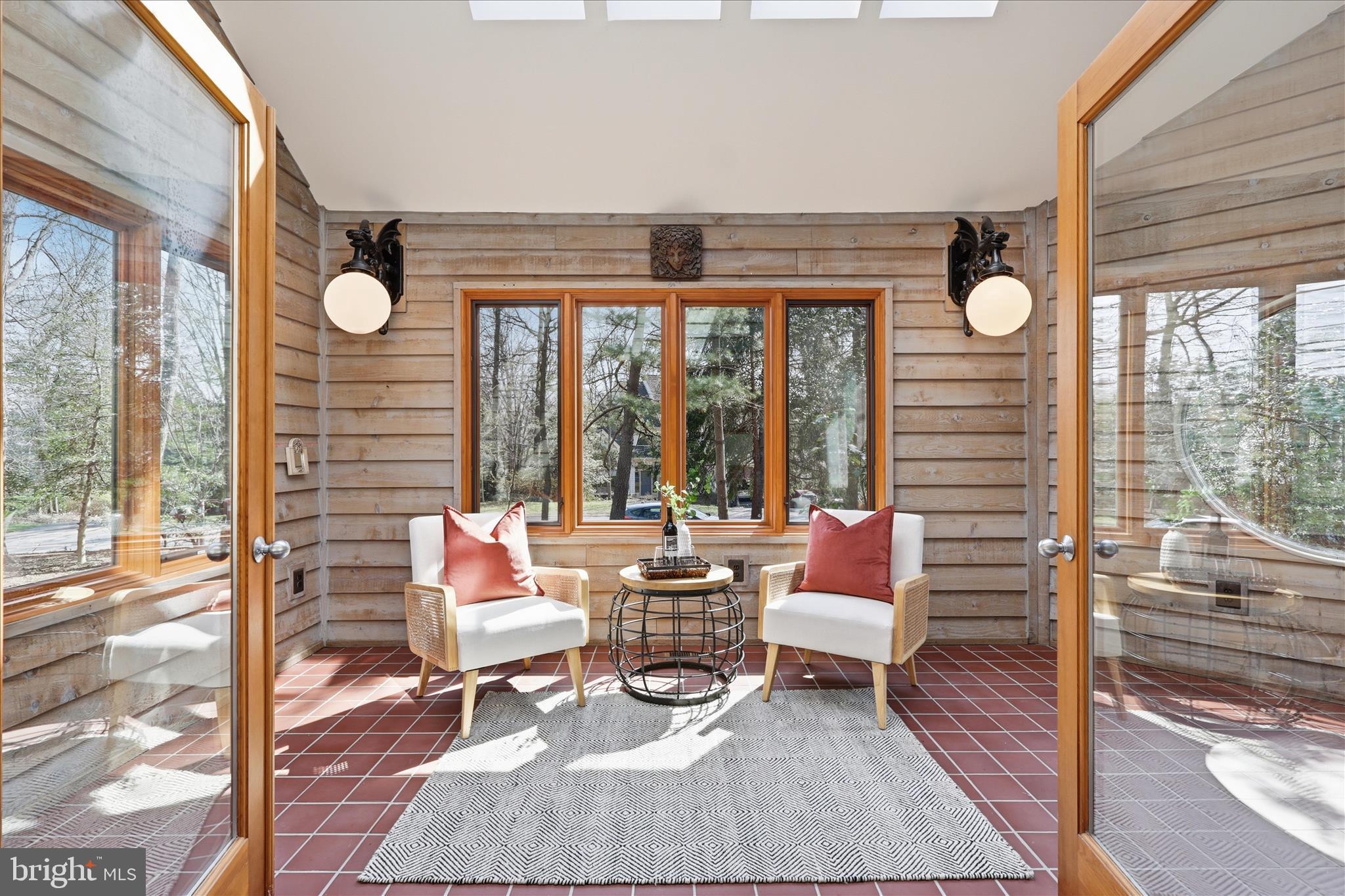 RESTON - Residential