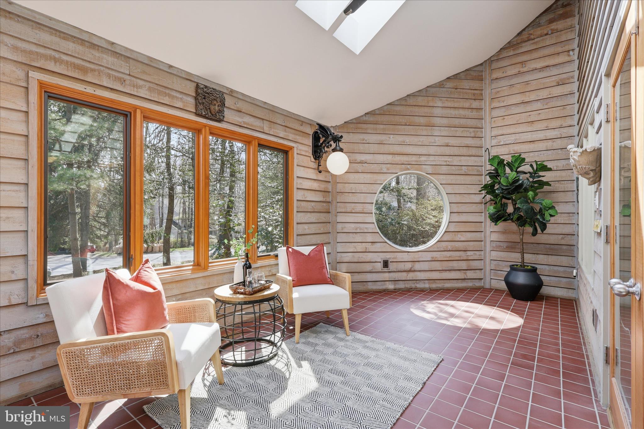 RESTON - Residential