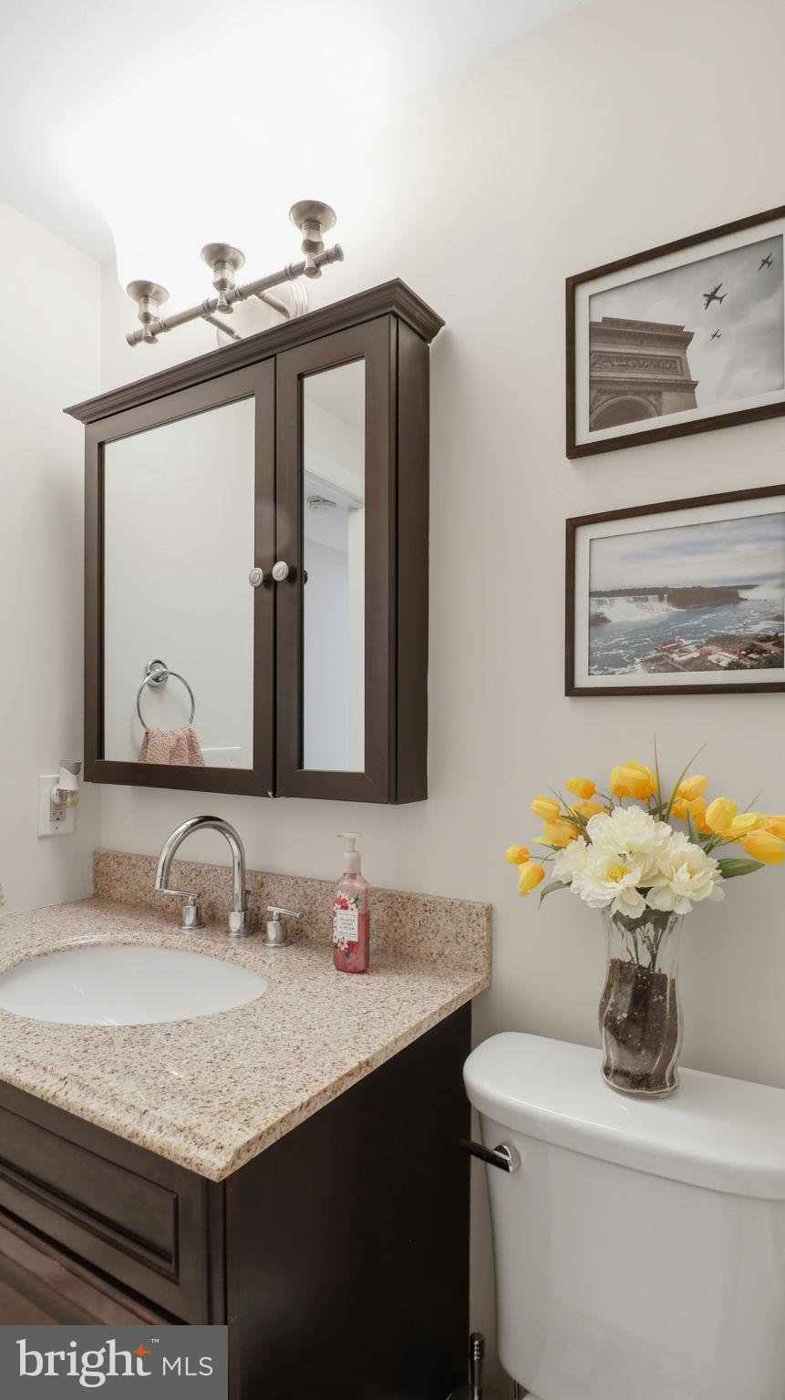 FARMINGDALE - Residential