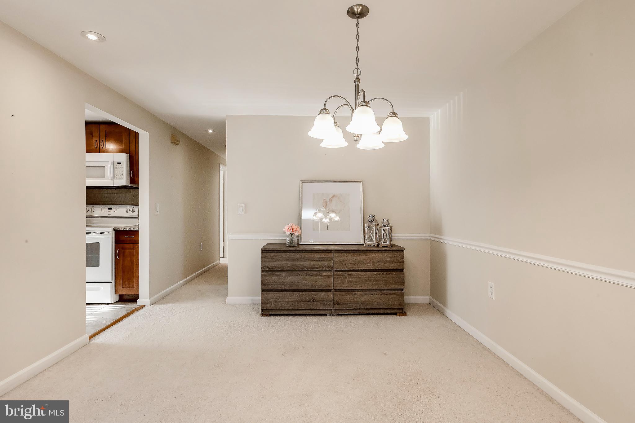 FARMINGDALE - Residential