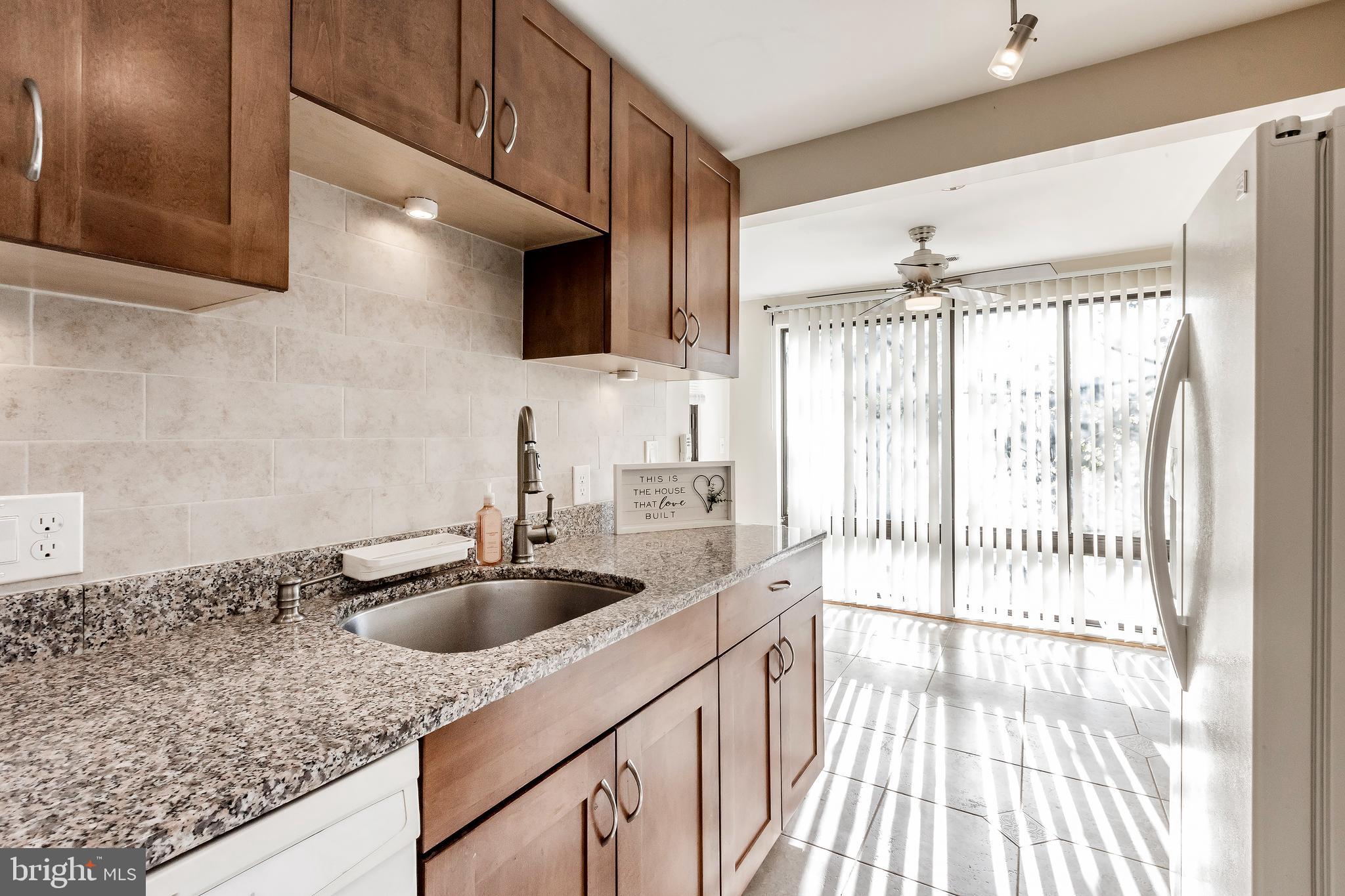 FARMINGDALE - Residential