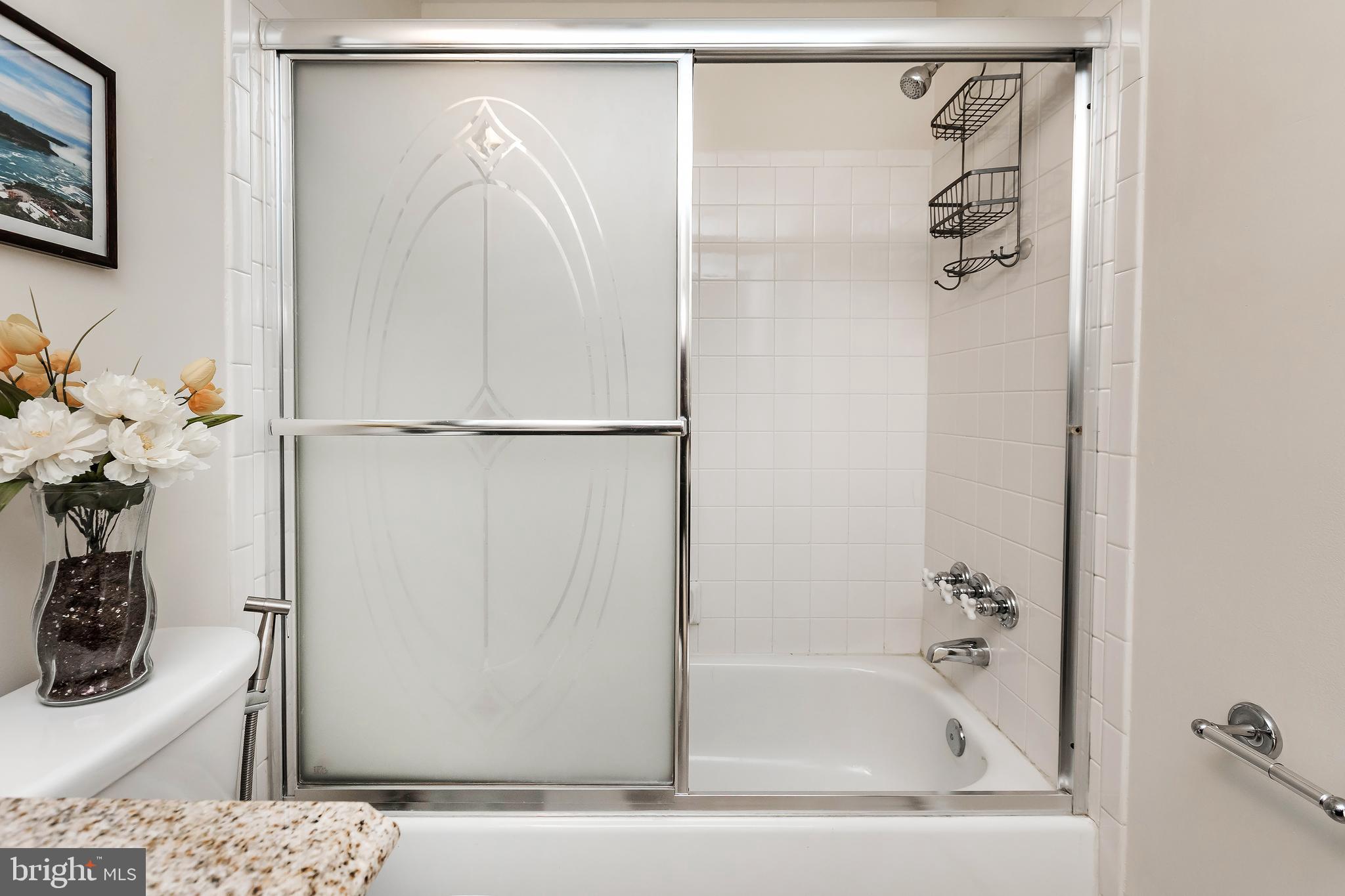 FARMINGDALE - Residential