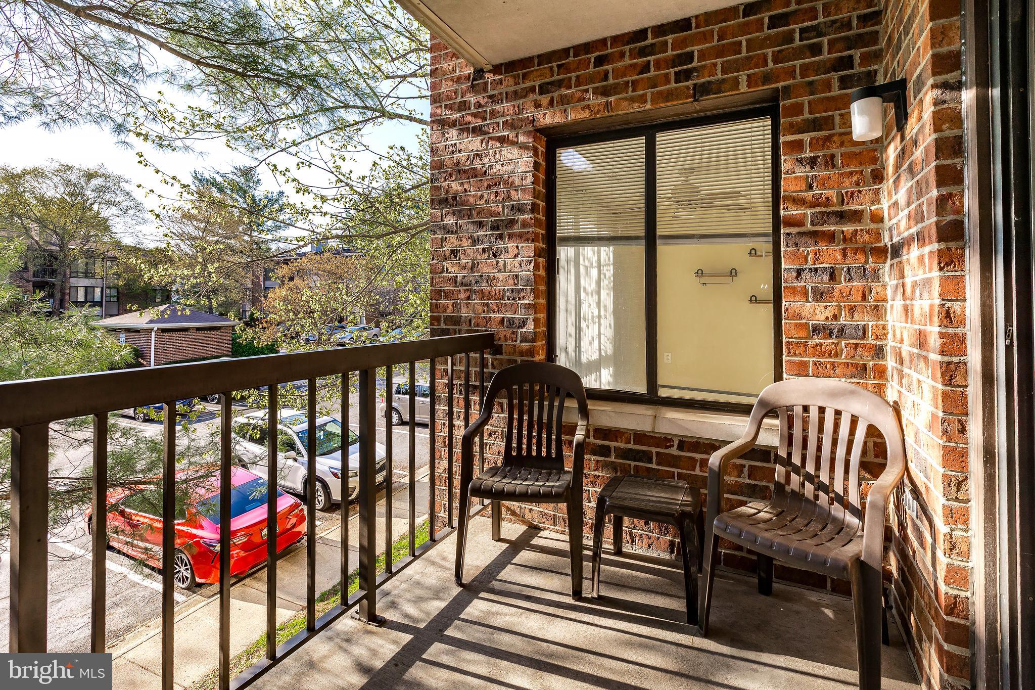 FARMINGDALE - Residential