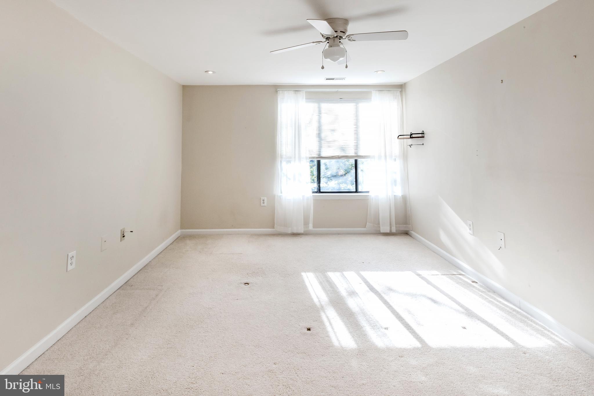 FARMINGDALE - Residential