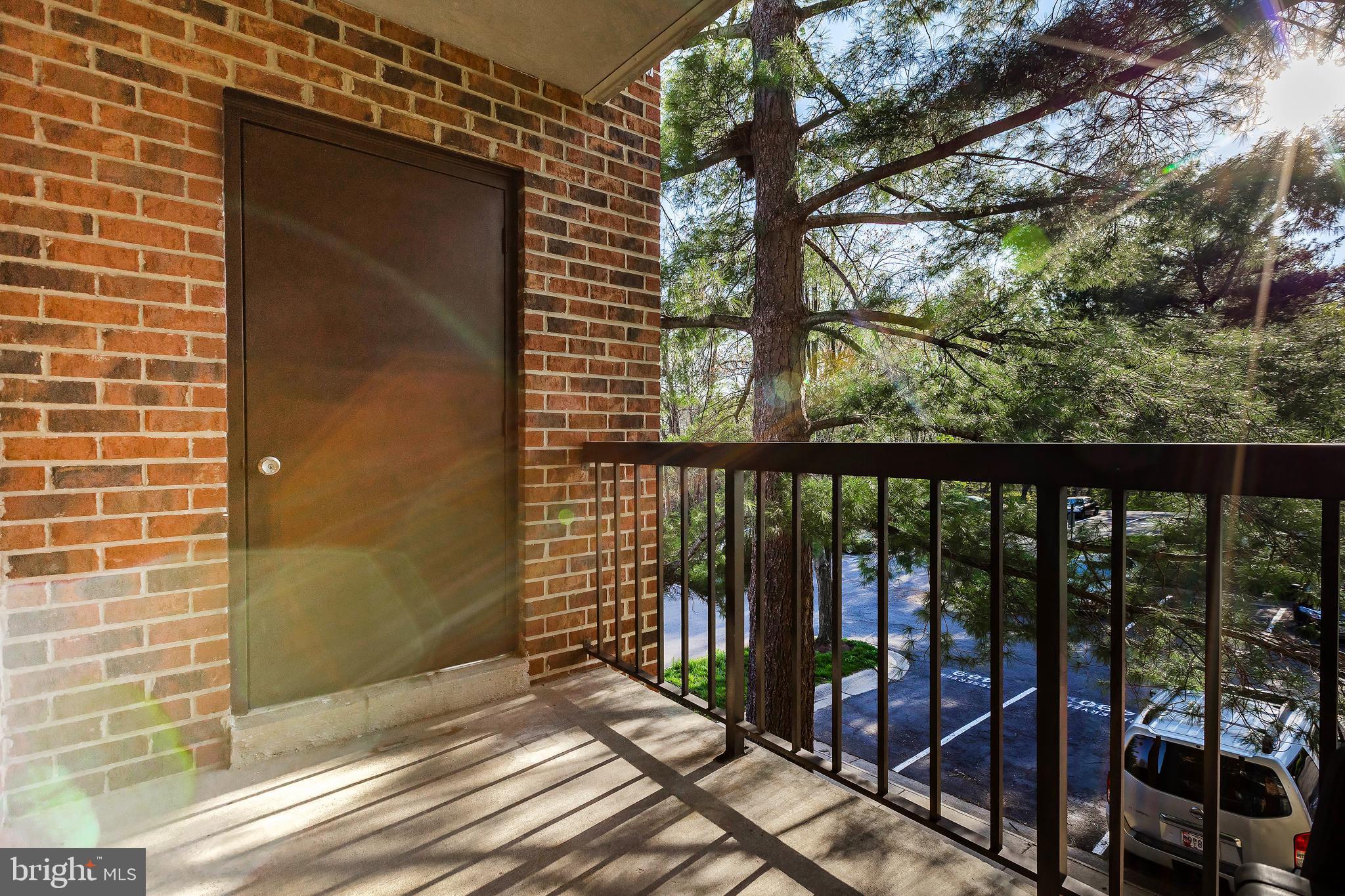 FARMINGDALE - Residential