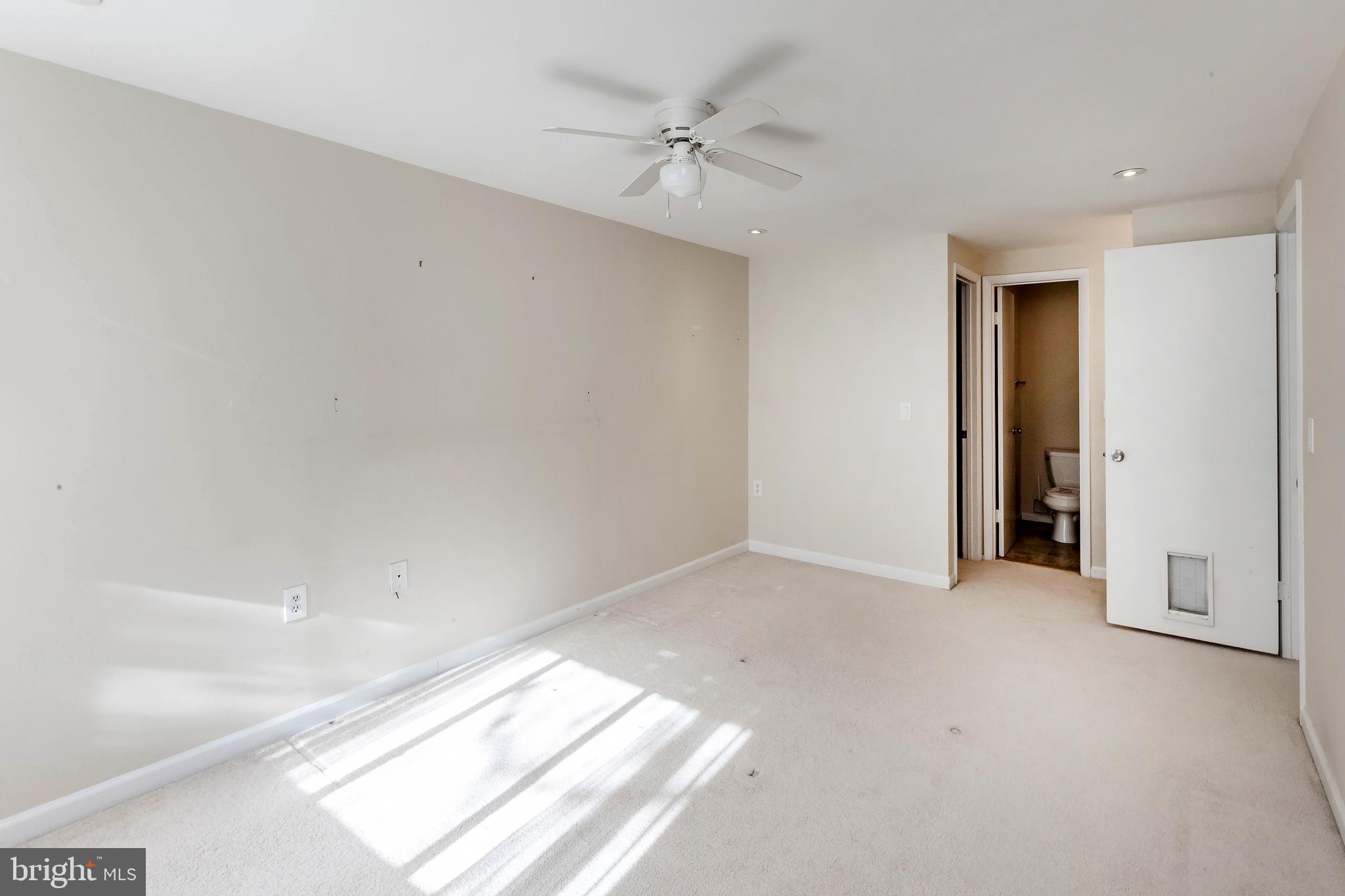 FARMINGDALE - Residential