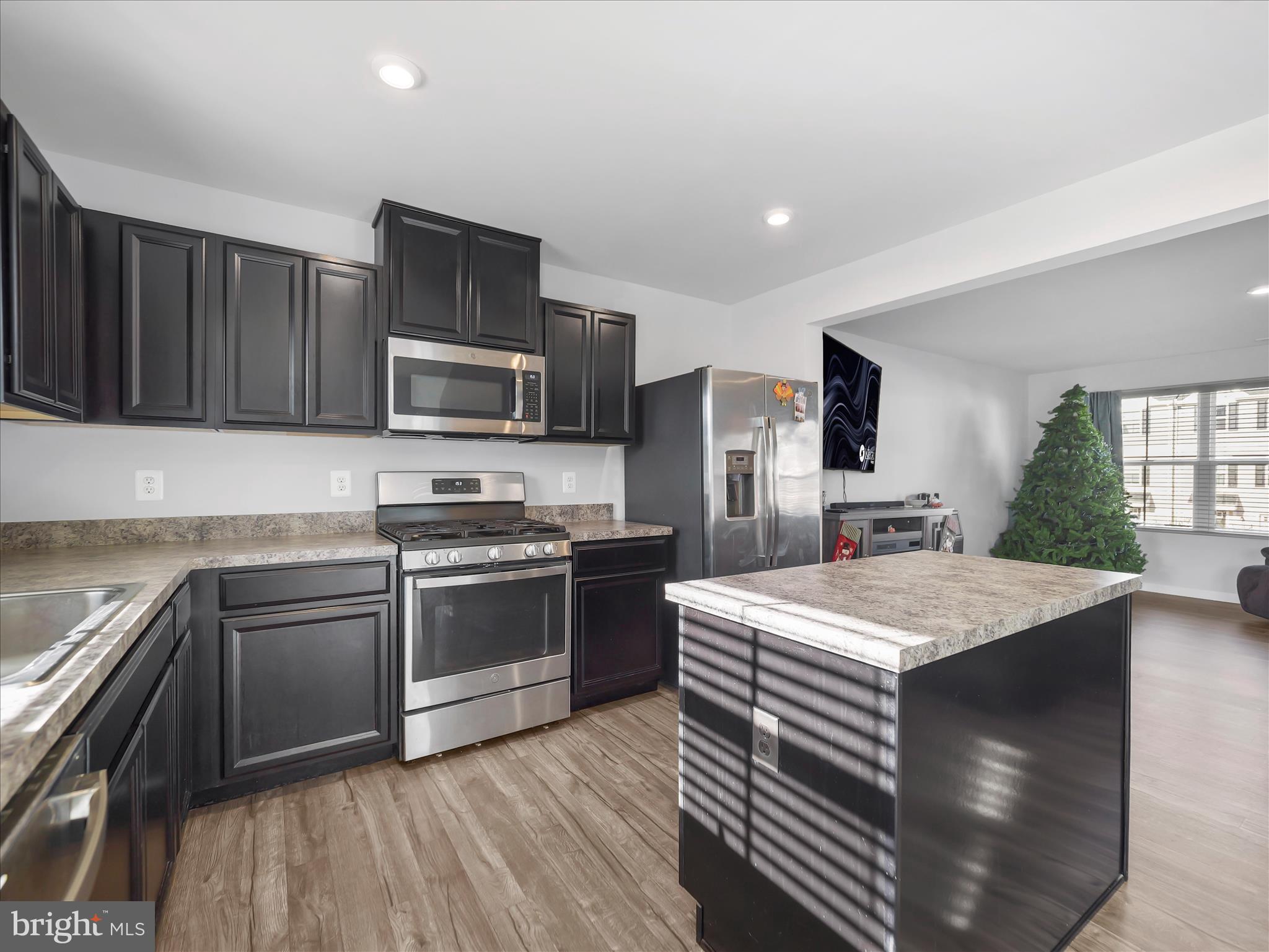 THE LAKES AT MARTINSBURG - Residential