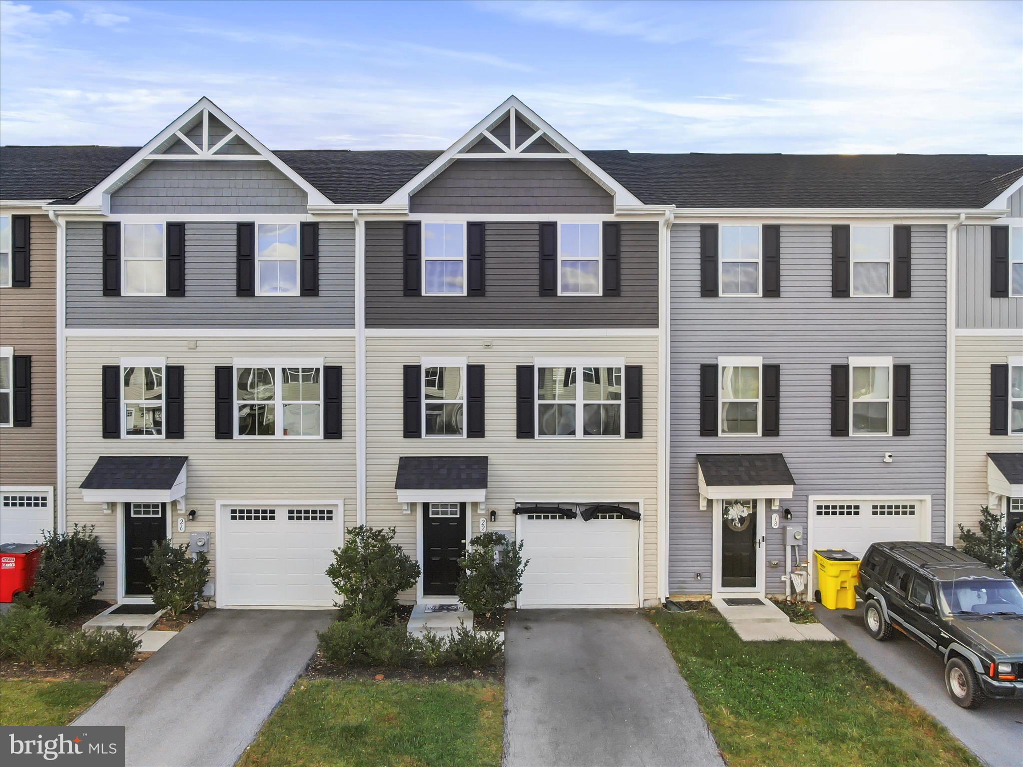 THE LAKES AT MARTINSBURG - Residential