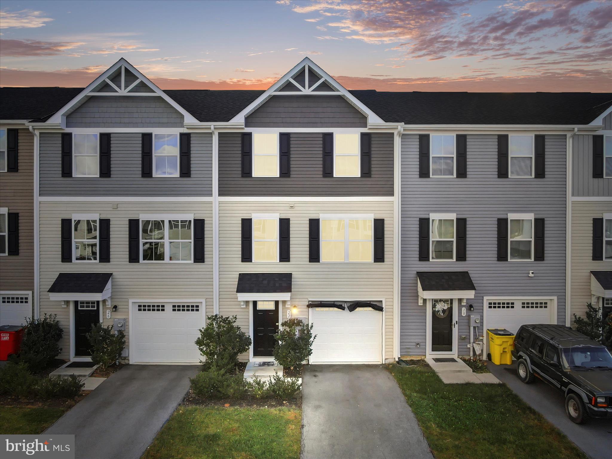 THE LAKES AT MARTINSBURG - Residential