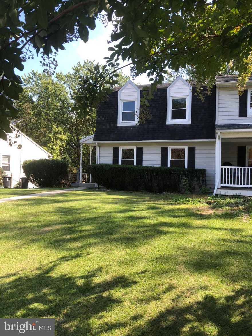 Totally renovated one half duplex in Hagerstown's North End.  Quiet cul de sac street. Brand new stainless steel appliances.  All new kitchen cabinets and countertops.  Plenty of cabinet space.   New flooring throughout house. One full bath and one half bath off kitchen.  Large Laundry room with full size washer and dryer.  Huge Master Bedroom with a large closet.
     Central Heat and Air Conditioning.  Warm and economical Natural Gas.  Walk-out basement to beautiful secluded back yard that has a stream and backs to woods.